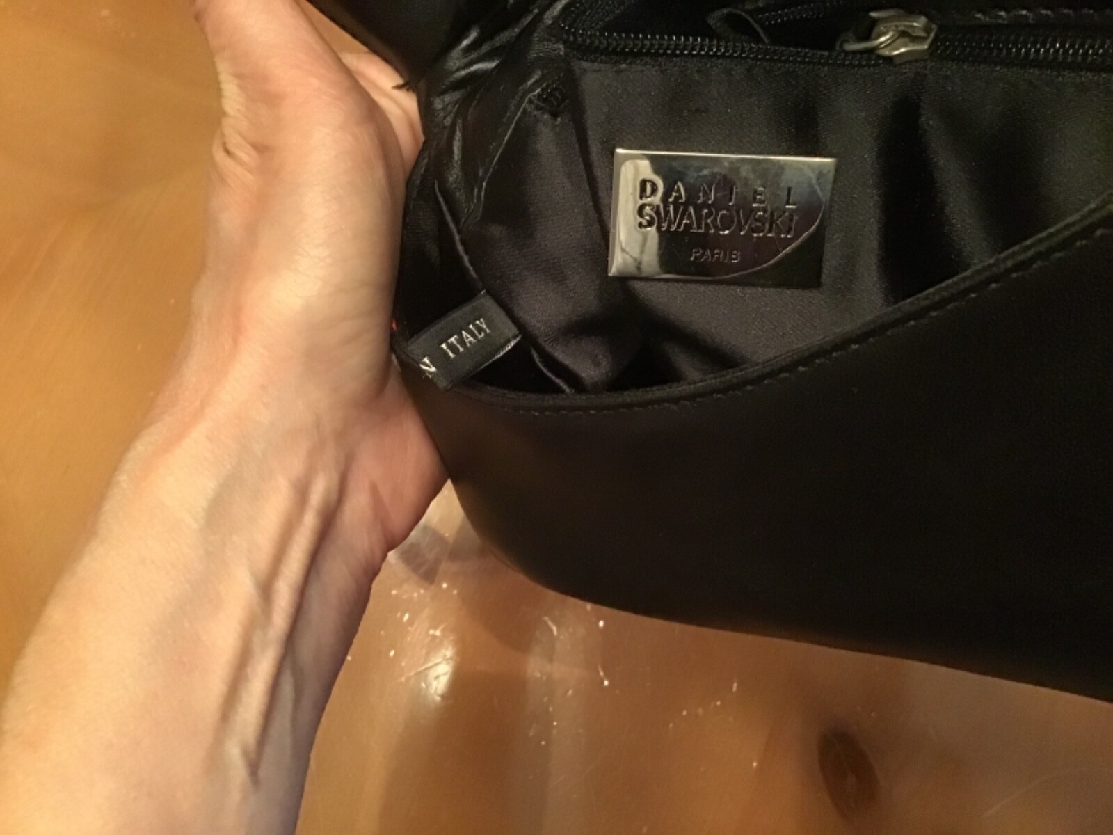 VINTAGE DANIEL SWAROVSKI PARIS CRYSTAL TRIMMED CONVERTIBLE LEATHER CLUTCH *VGUC*