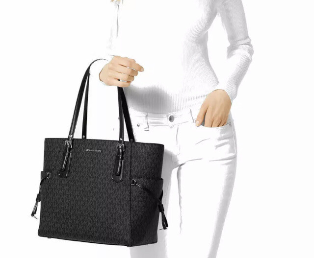 MICHAEL KORS SIGNATURE VOYAGER EAST WEST TOTE BLACK NWT