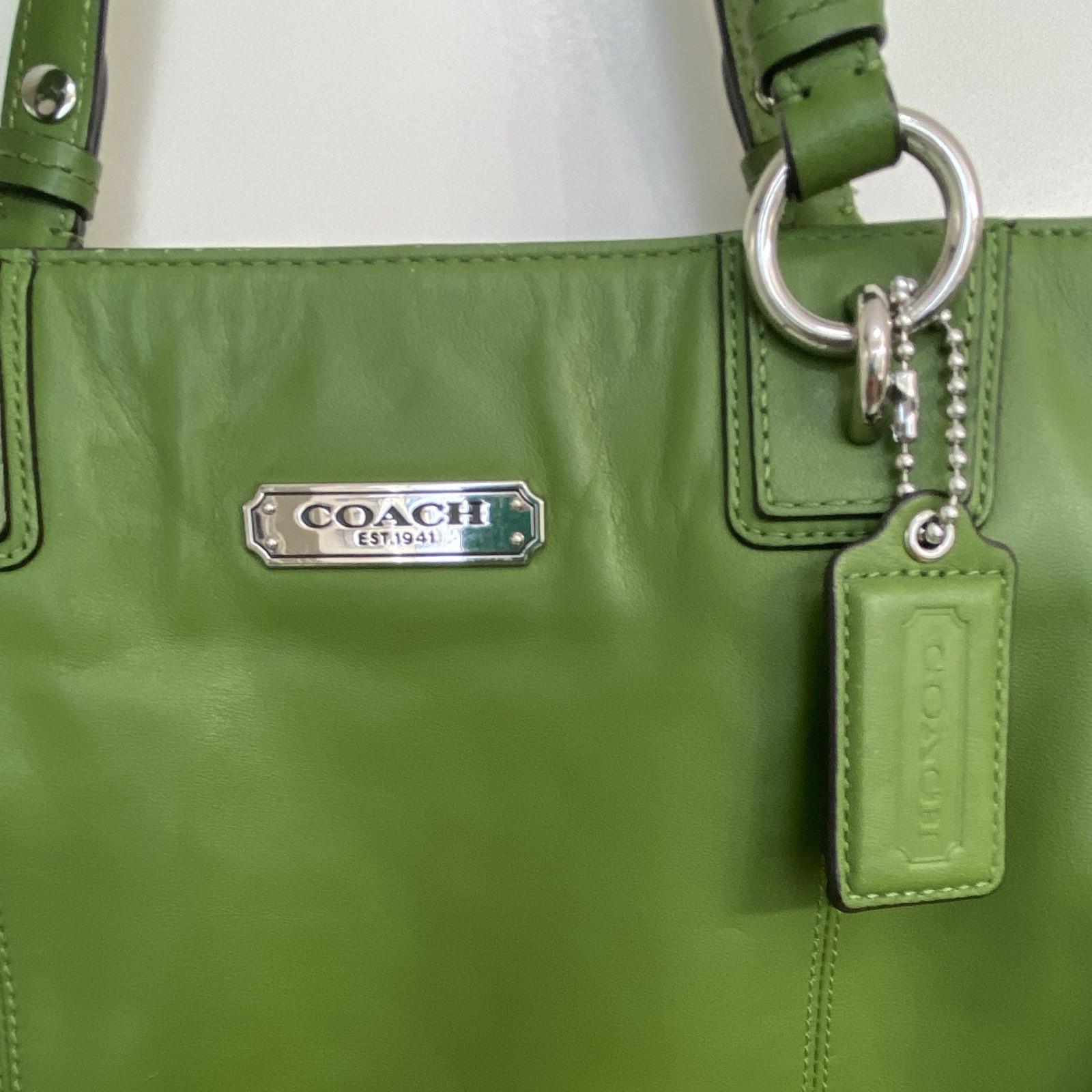 Coach Green Tote Shoulder Bag Silver Hardware Zip Closure w/ Hang Tag Charm