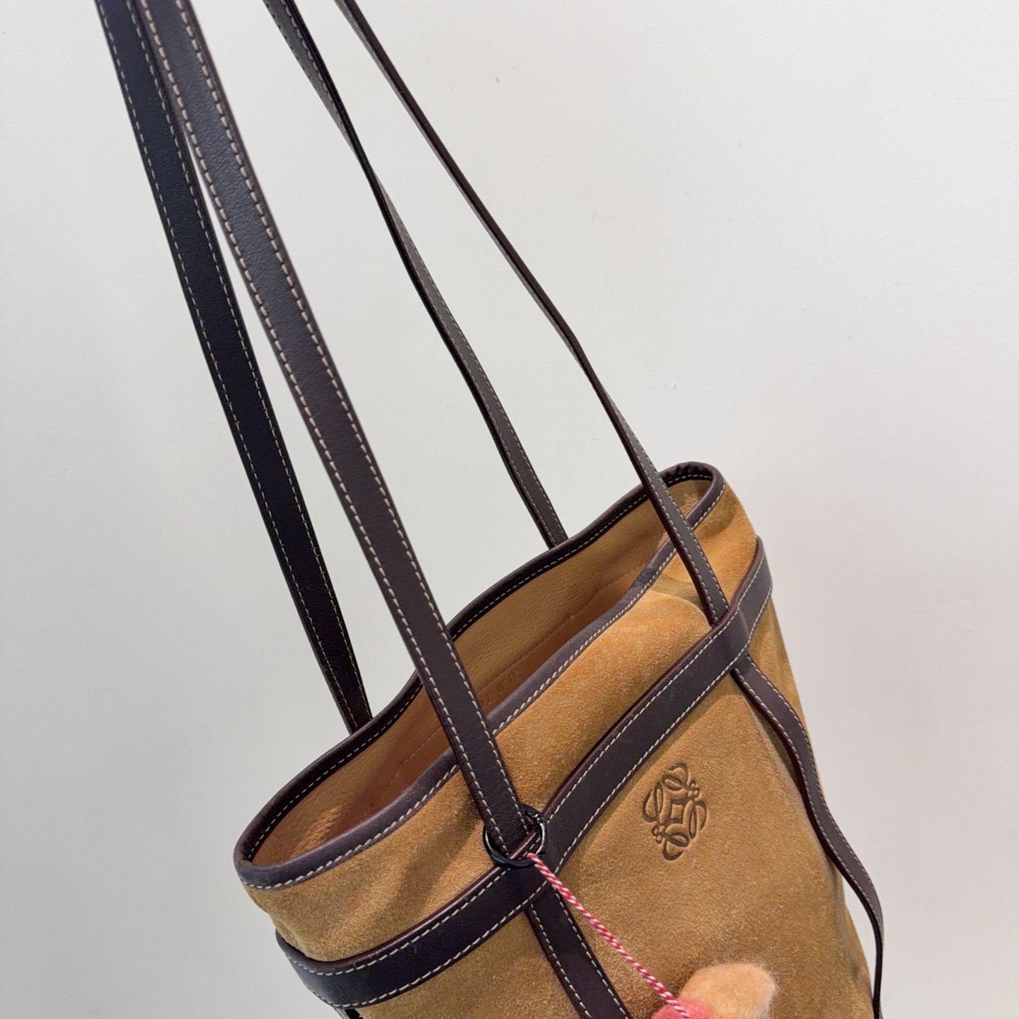 Loewe Vintage Bucket Normal Camel Brown Suede & Calfskin Daily Shoulder Bag Duty