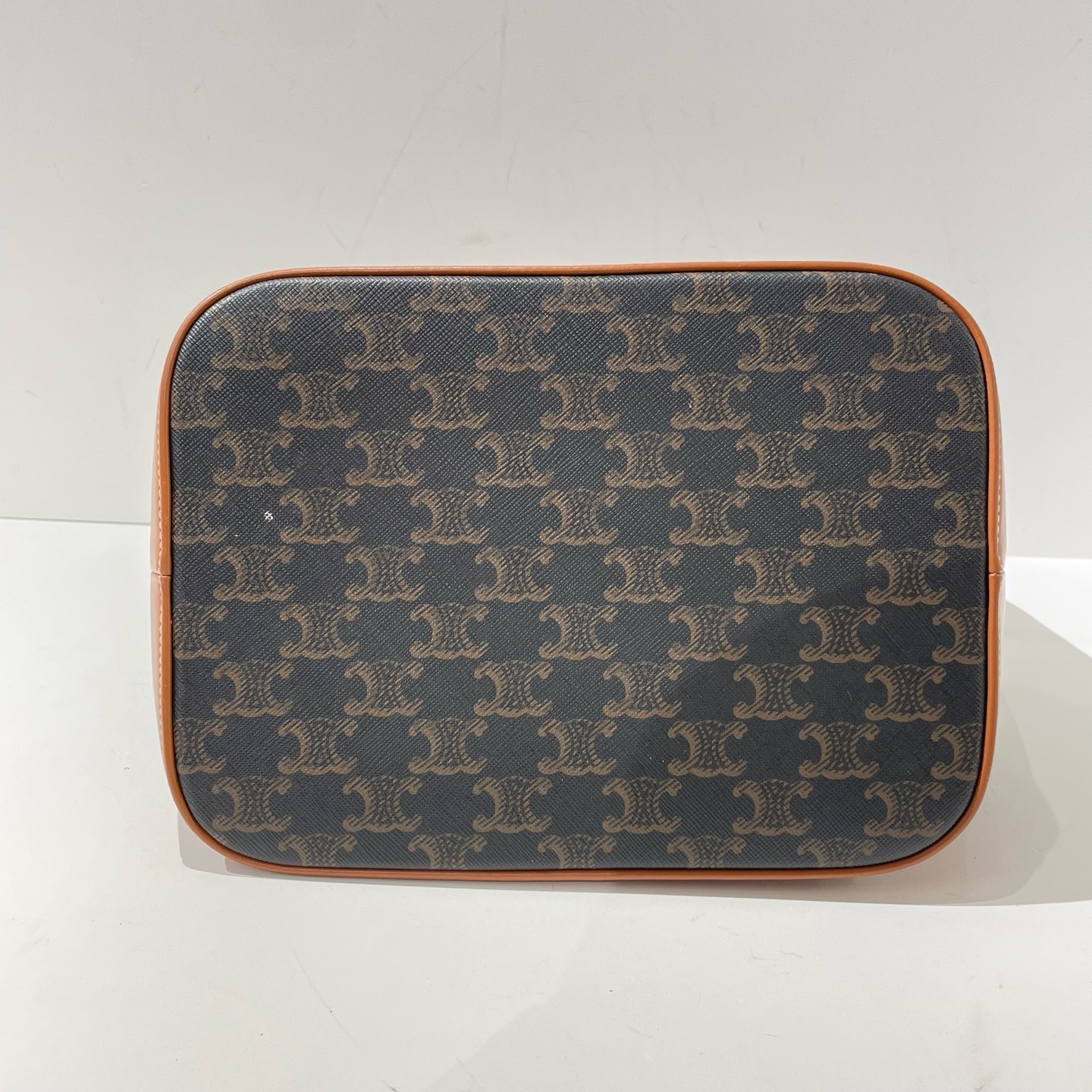 Celine Triomphe Bucket Bag Mediun Brown Black Triomphe (ac071226a6r)