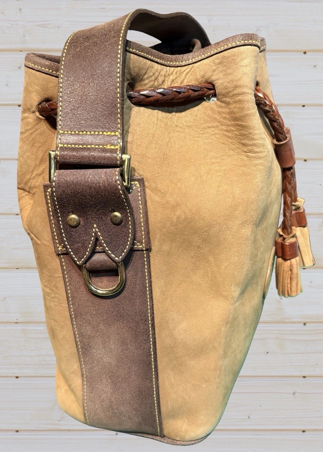 Dooney Bourke Vintage Saddle Tan Brown Bucket Drawstring Sac Bag Nubuck Leather