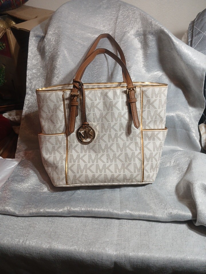 Michael Kors Jet Set Tote Vanilla Signature PVC Leather Shoulder Bag Gold Charm