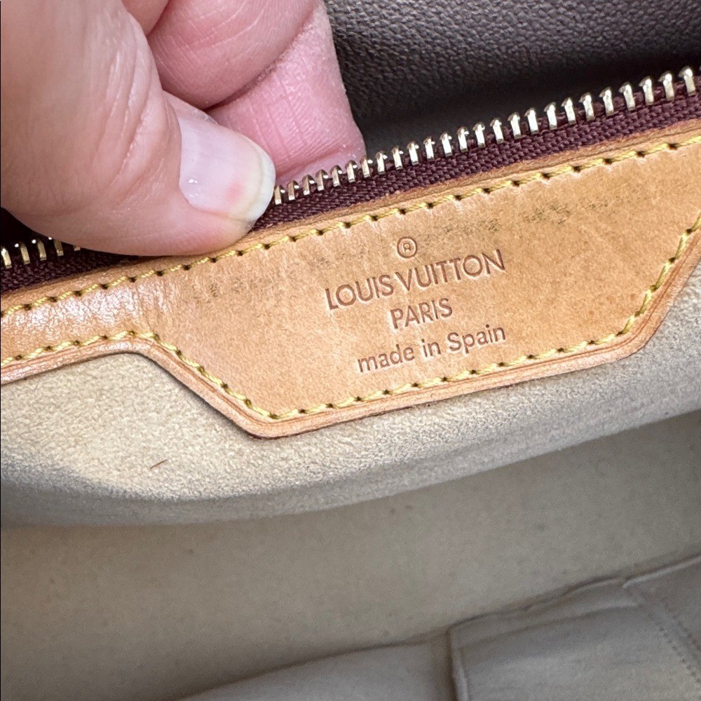 As Is Louis Vuitton Monogram Luco Tote bag monogram canvas broken straps