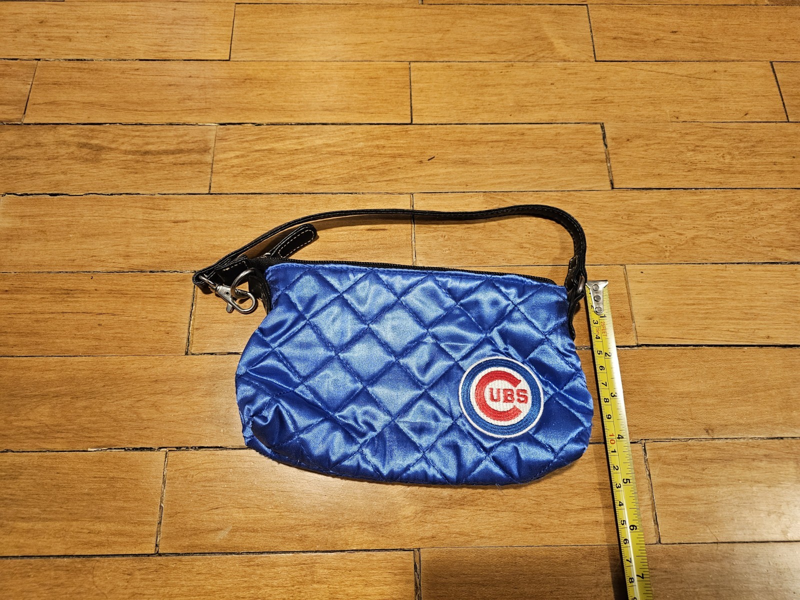 Set Of 2 Authentic Chicago Cubs Baseball Team Hand Bag / Purse. 7″x12″ & 5″x8″