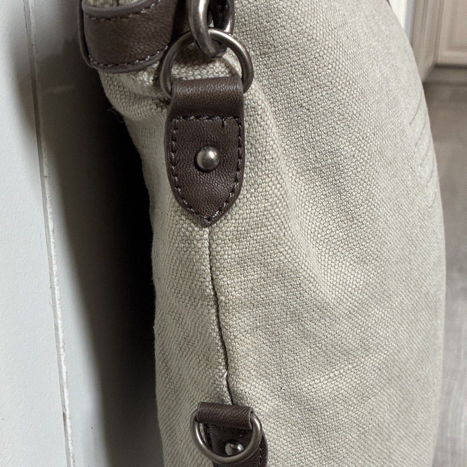 Joe’s Jeans Beige/Brown Colorblock Crossbody Bag Zip Adjustable Strap Pockets