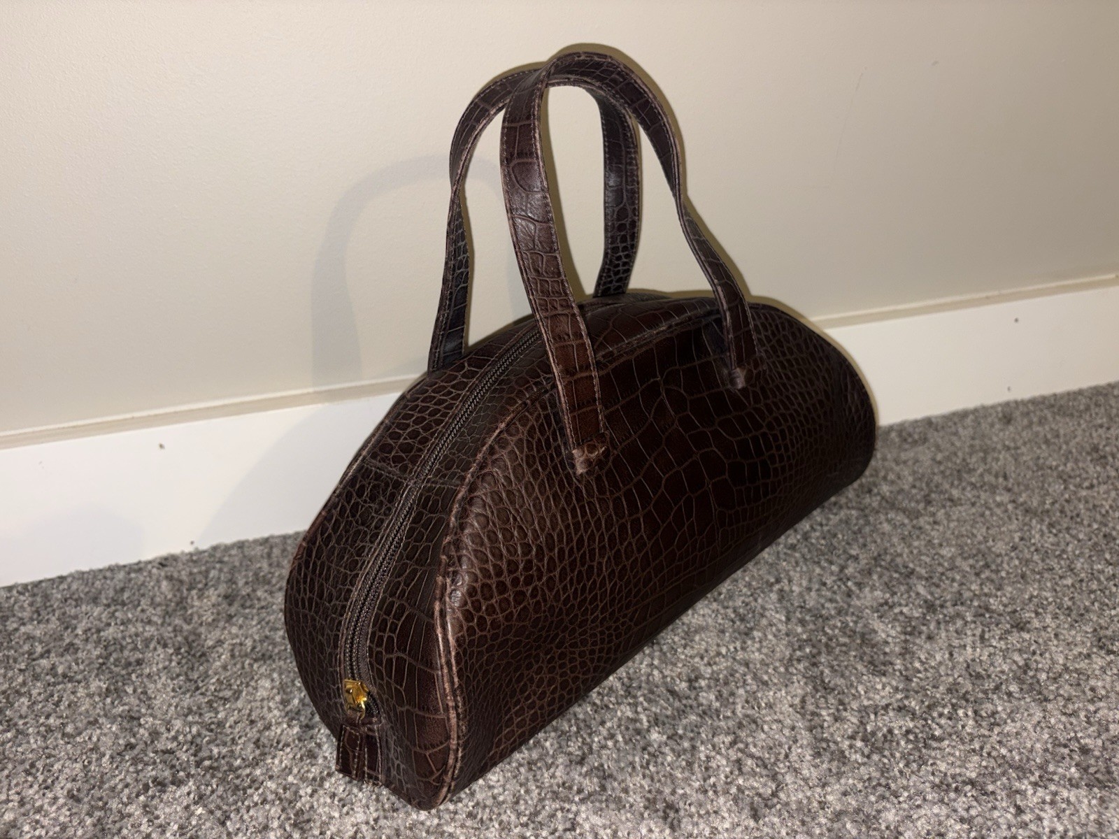 Neiman Marcus Brown Croc Embossed Zip Satchel Top Handle Double Handles Pockets