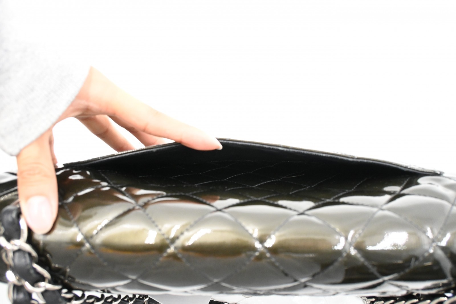 Authentic Chanel Matelasse 30 Double Flap Olive Green Patent Leather
