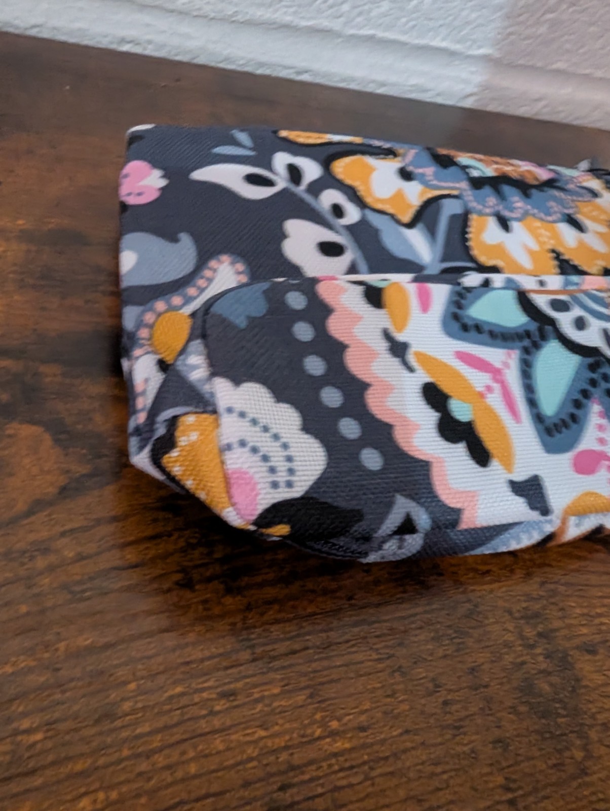 Vera Bradley Lighten Up Compact Organizer Charmont Meadows Floral Make Up Bag