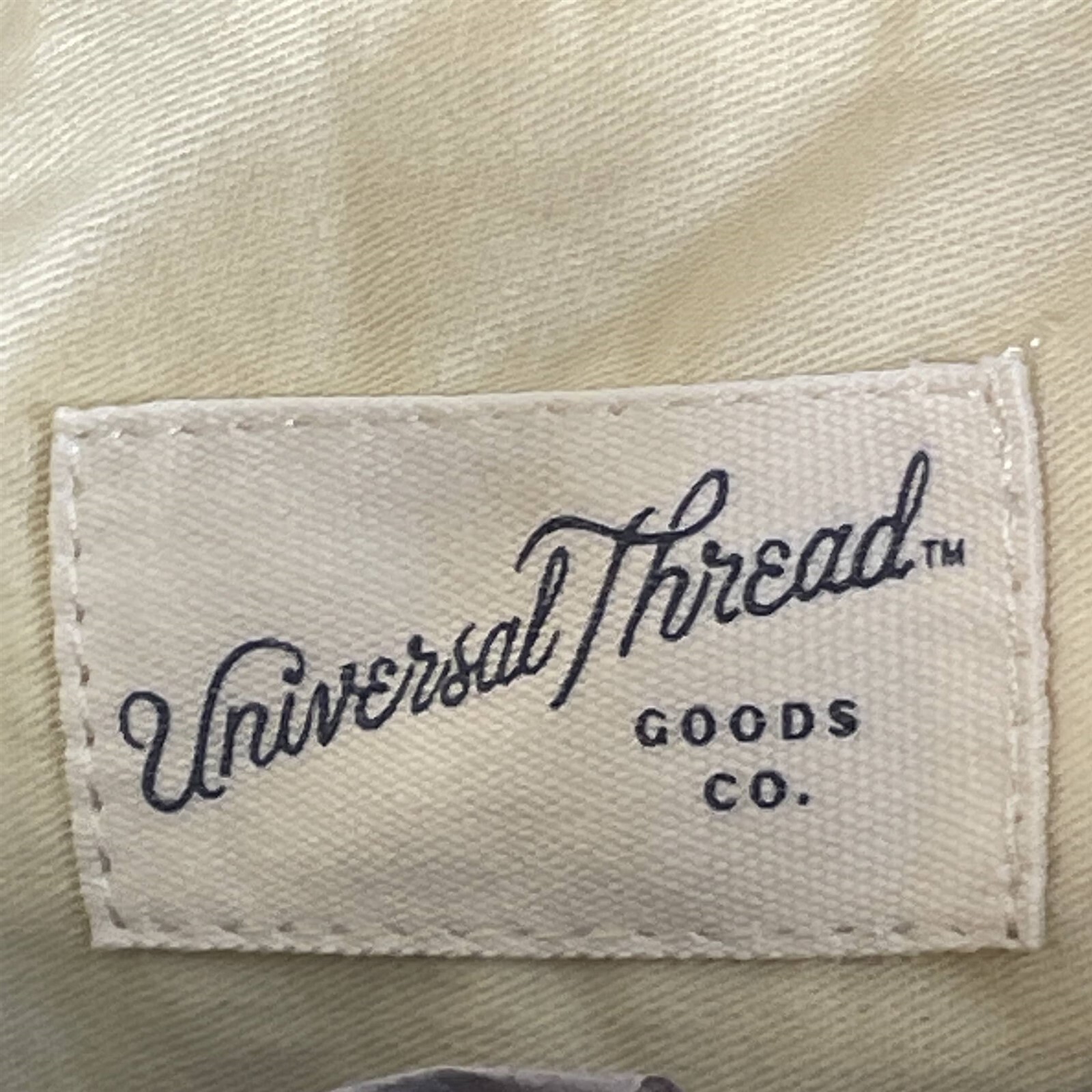 Universal Thread Crochet Crossbody Bag Womens Adjustable Strap Inner Pockets