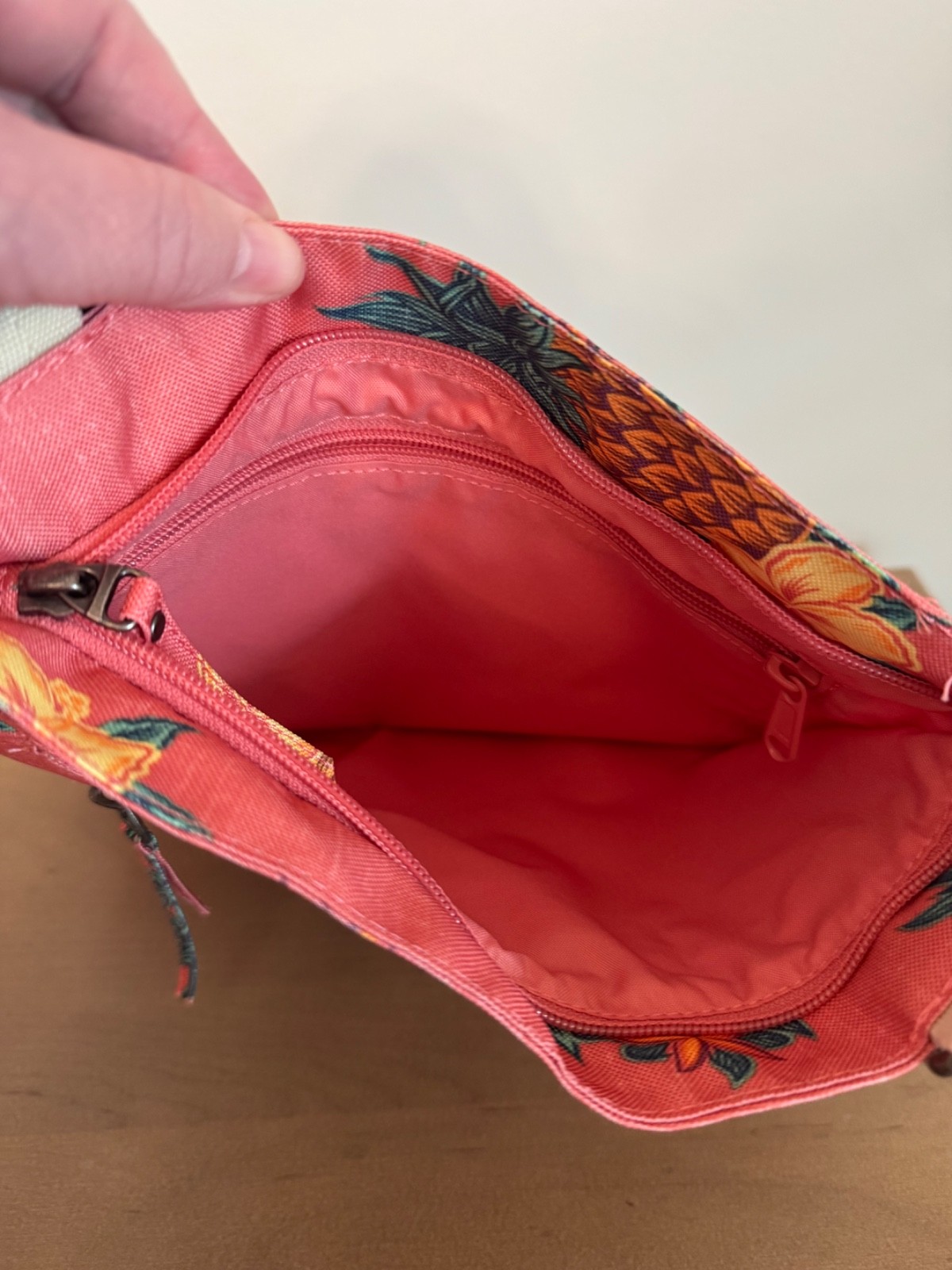 Dakine Jo Jo Crossbody Bag With Pineapple Print New With No Tags