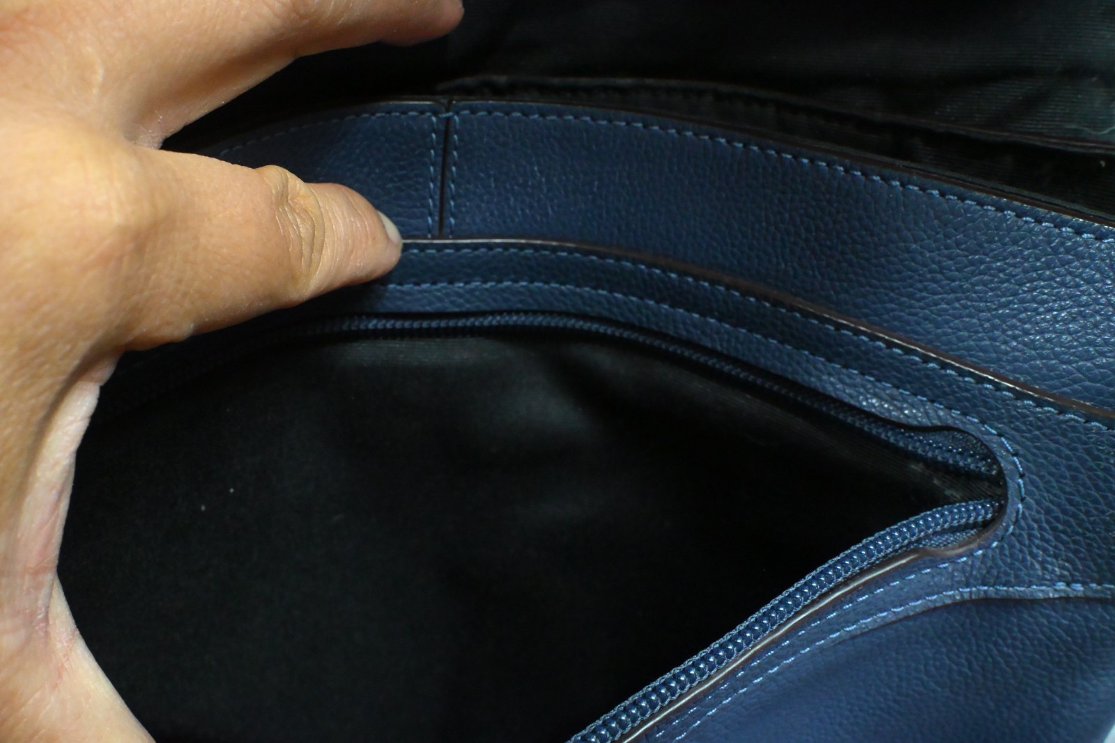COACH Charles Unisex Blue leather Messenger Bag F72362