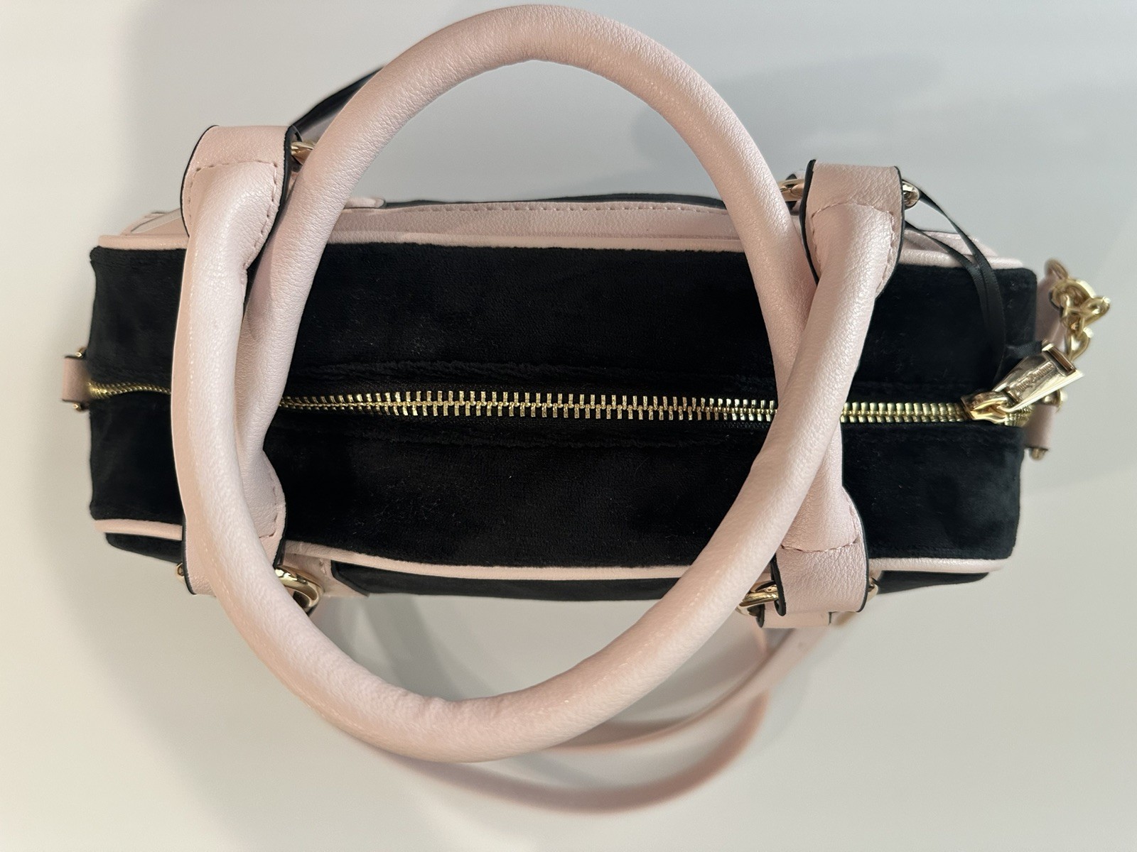 NWT Juicy Couture Urban Heritage Bowler Bag Black Velour Pink Trim and Heart