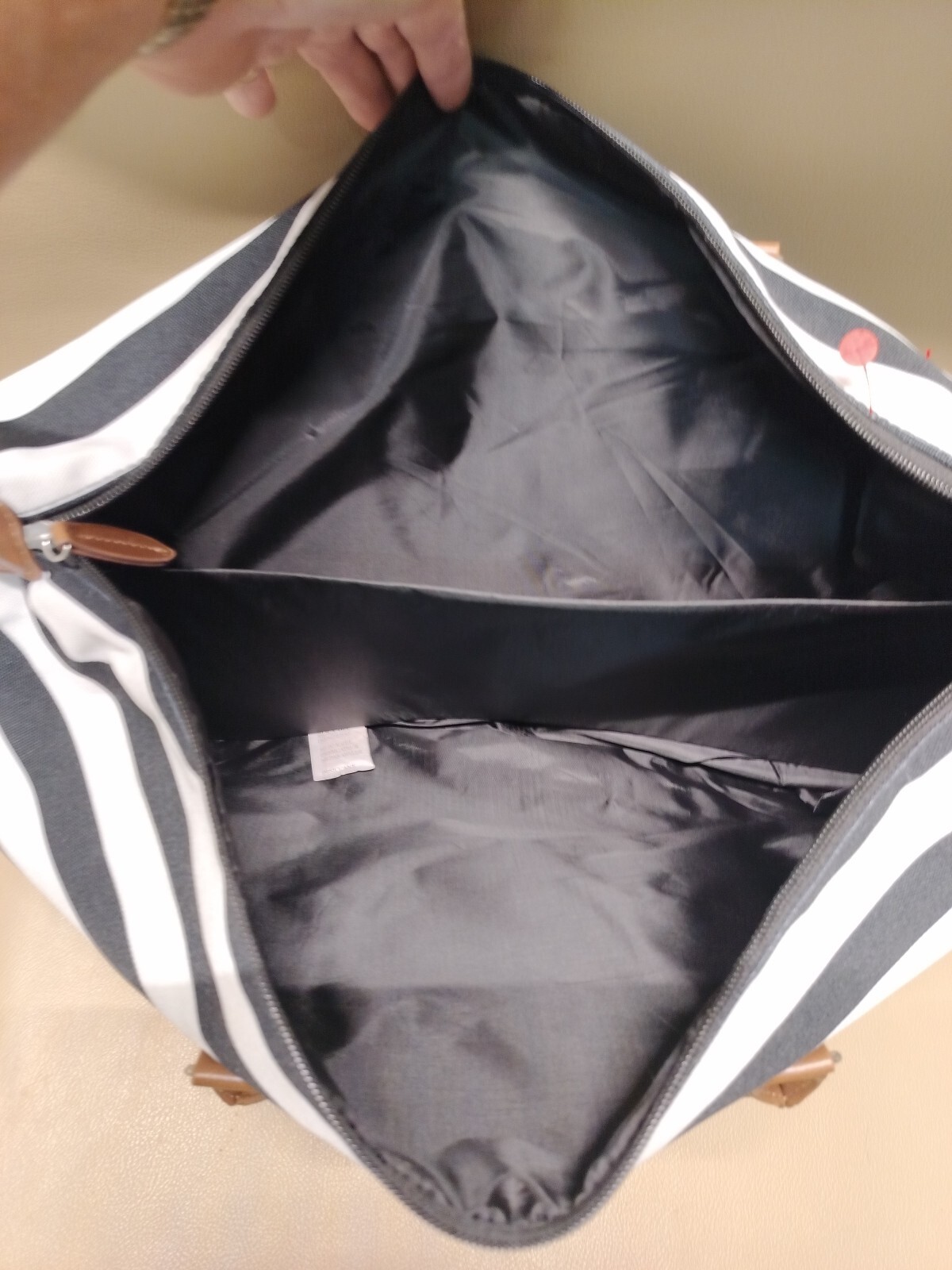 Von Maur Tote Vag