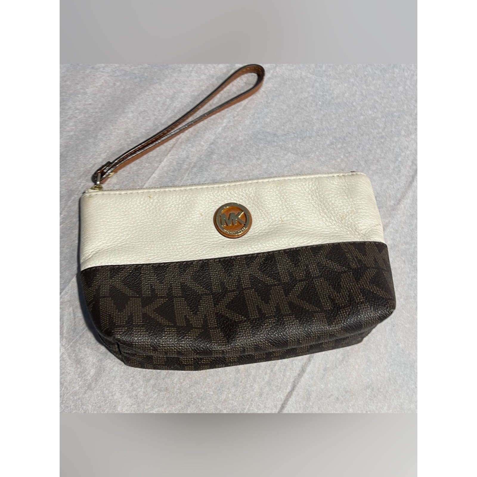 Michael Michael Kors Cream Brown Y2K Wristlet