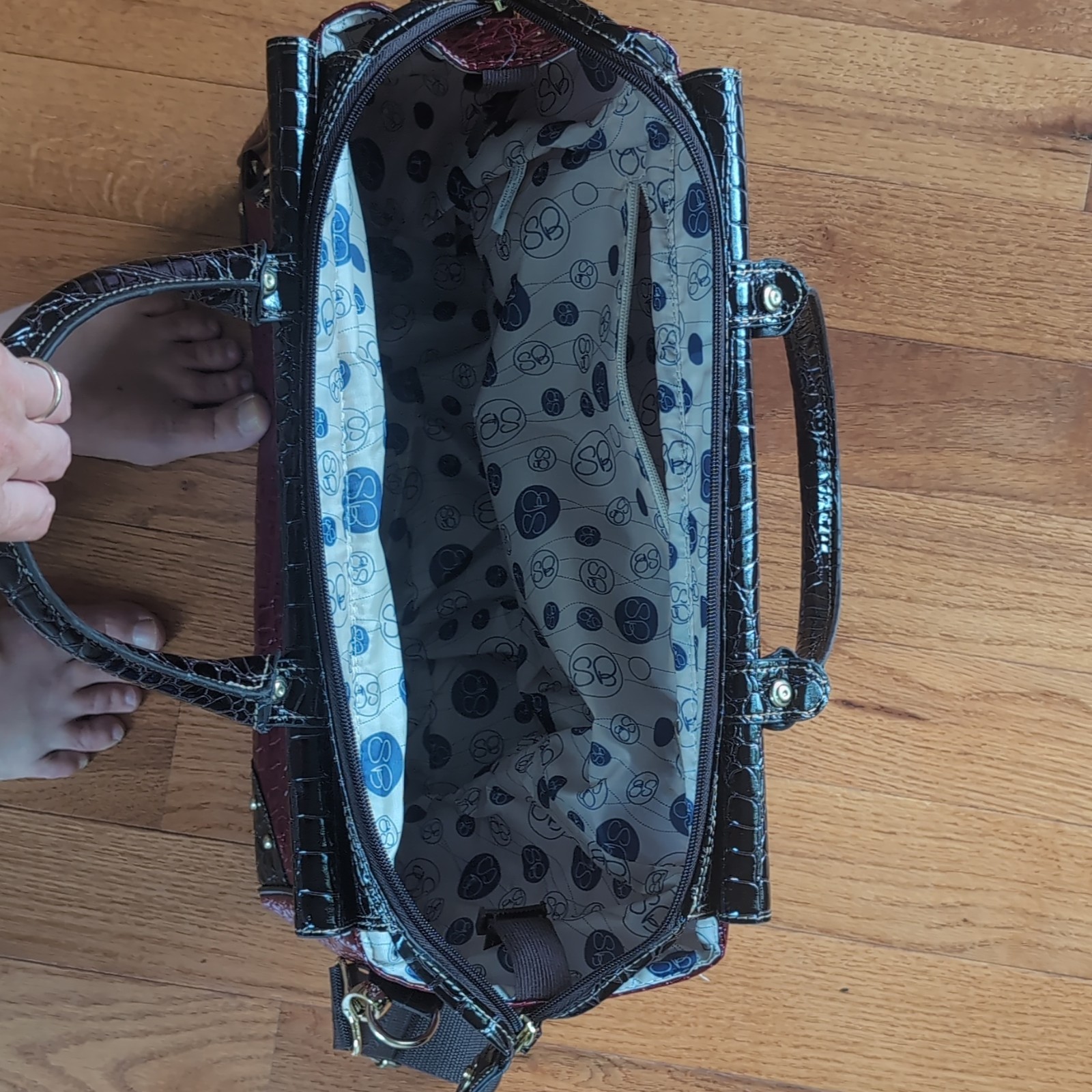 Samantha Brown Croc Embossed Burgundy/Black Satchel, Zip, Detachable Strap