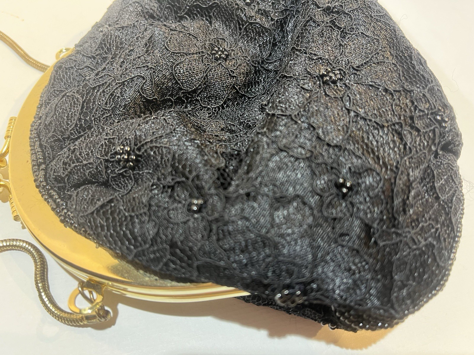Regal Limited Black Sequined Kiss Lock Pouf Purse Snake Chain NEW