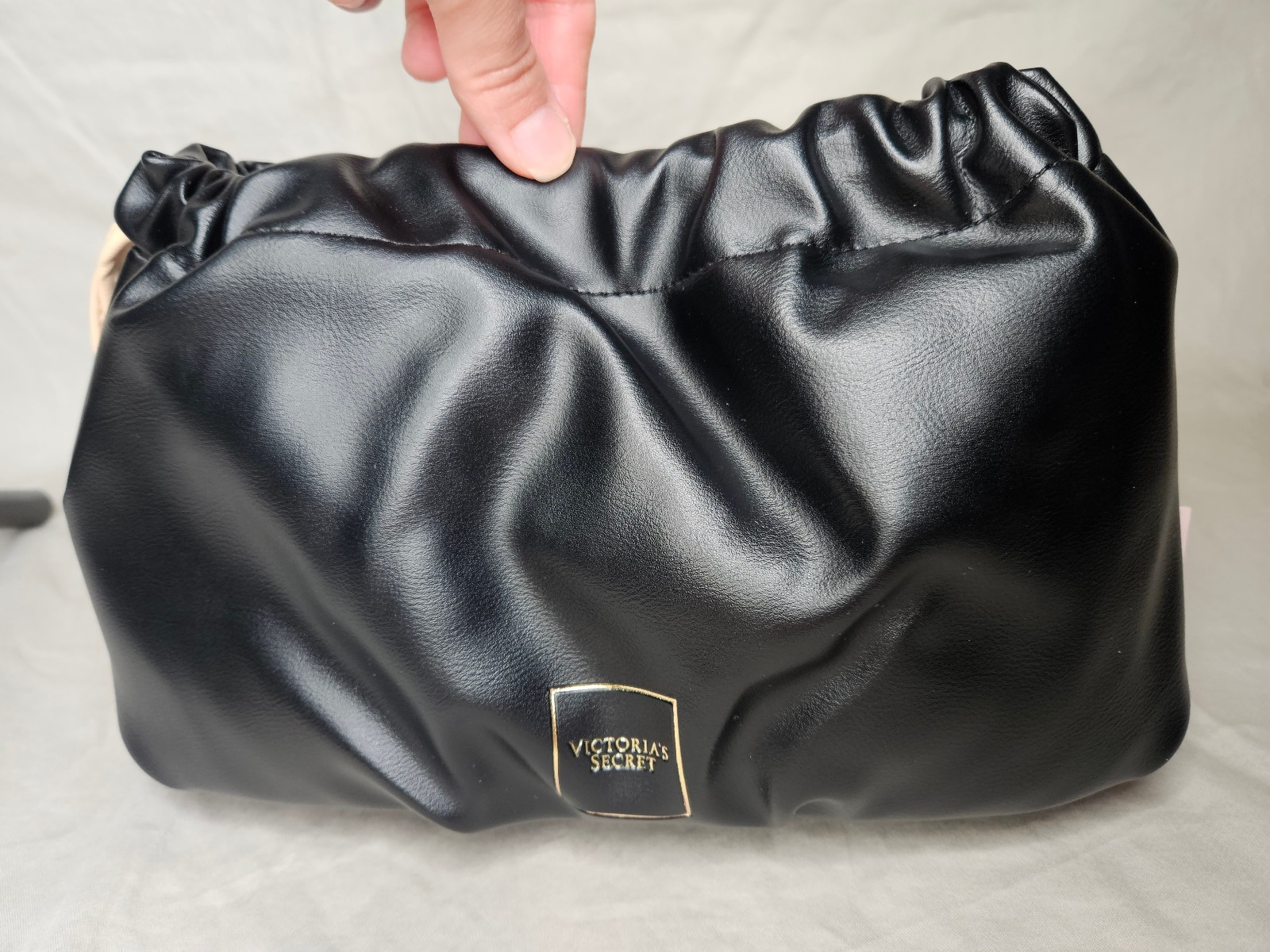 Victorias Secret Cinch Top Pouch Black Gold Makeup Travel Bag Clutch Purse NEW
