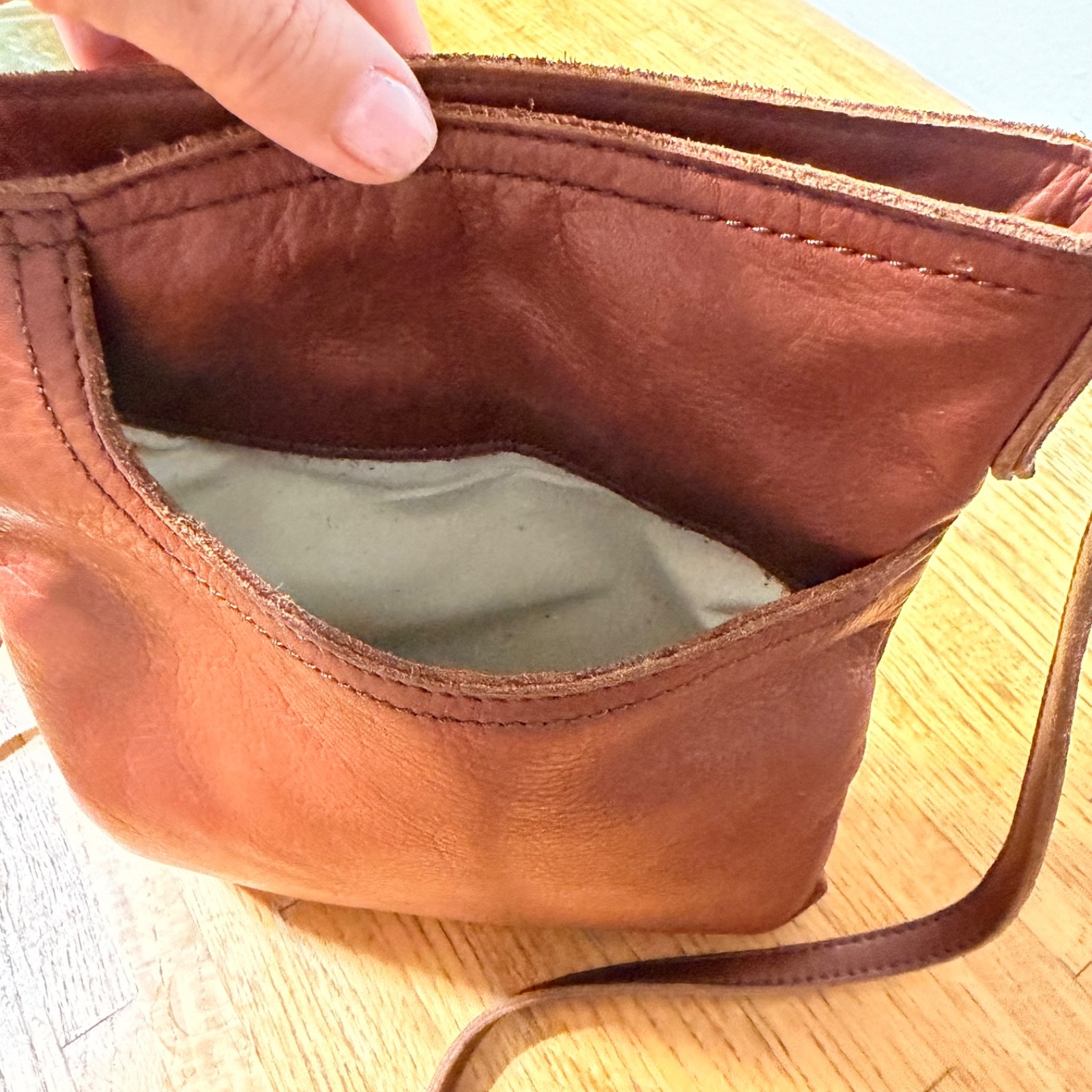 Margot New York Brandy Leather Split Pocket Crossbody Bag MSRP $125 NWOT