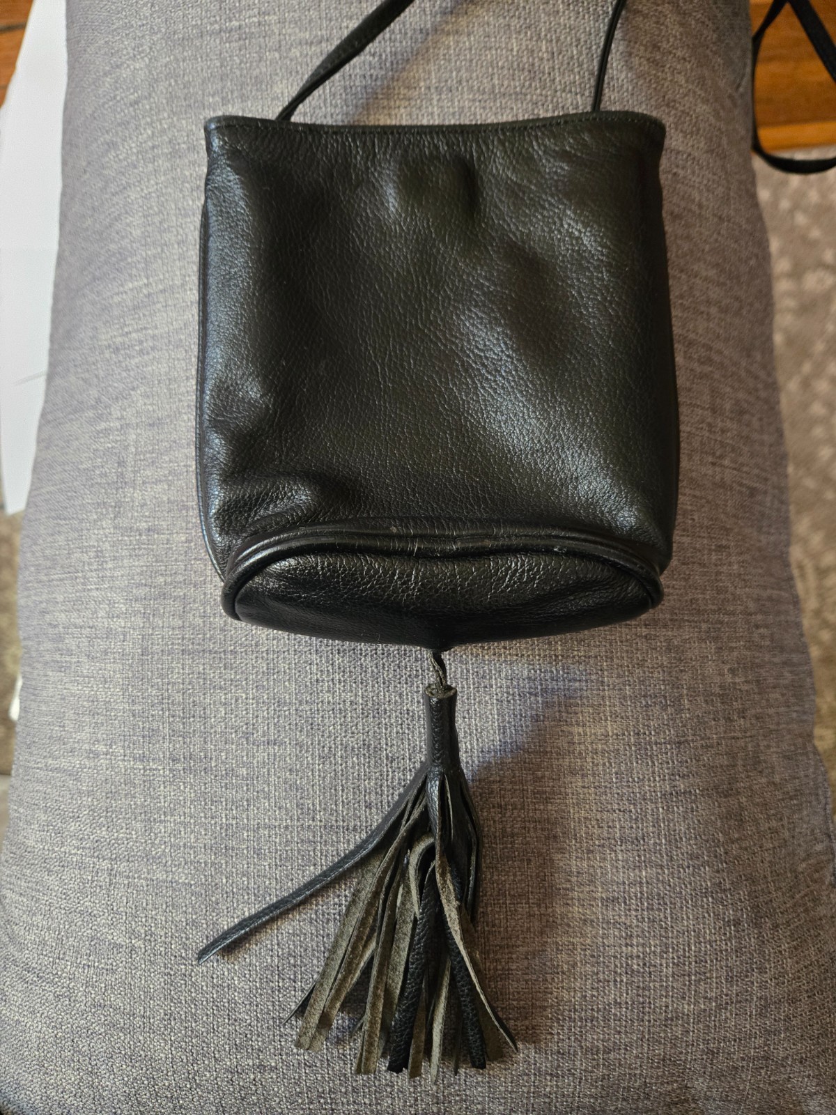 C.L. Whiting Collection Leaf Leather Crossbody Bag Purse Black Rust Brown Small
