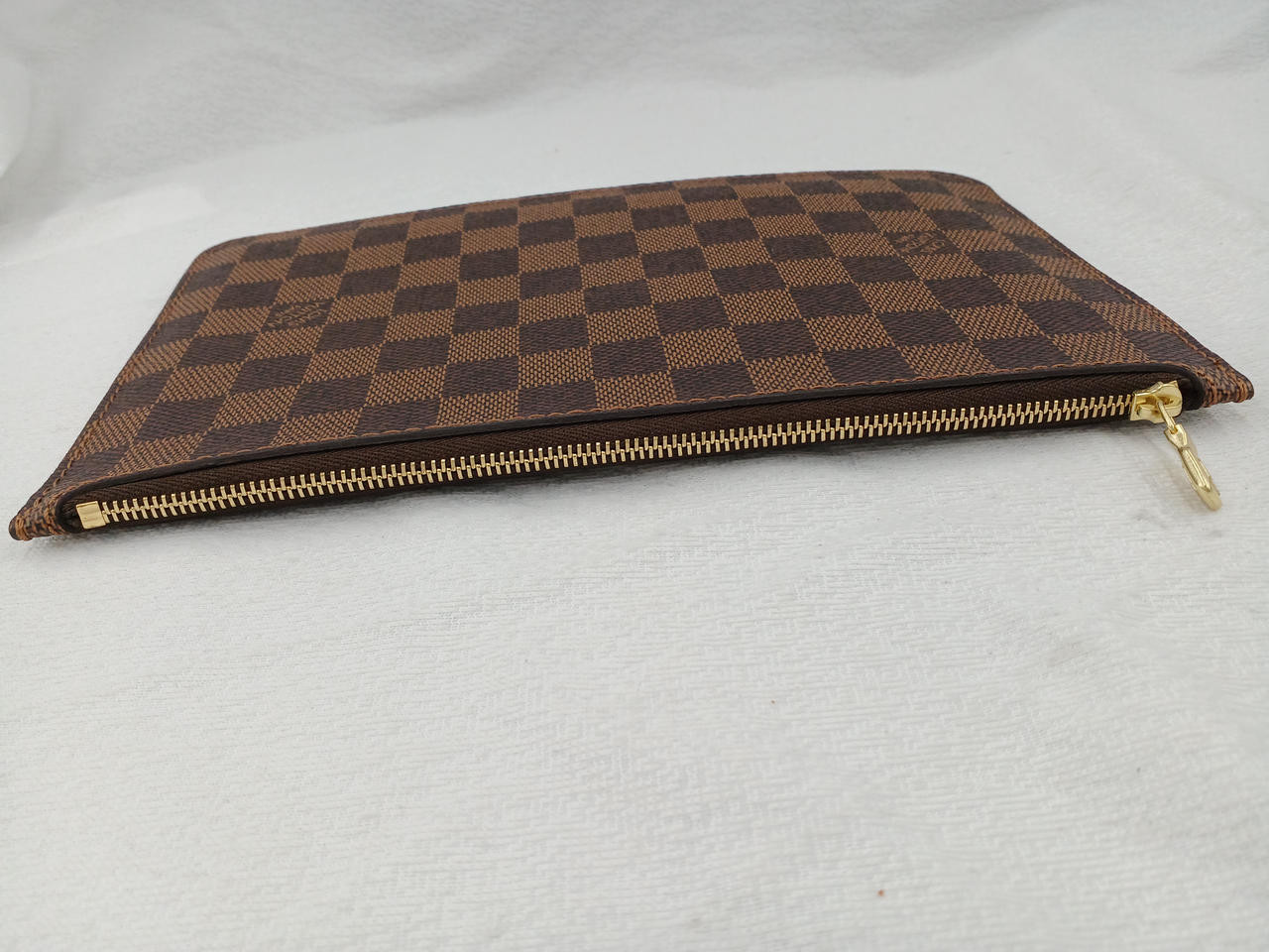 Louis Vuitton Damier Neverfull Pouch 9.6 inch