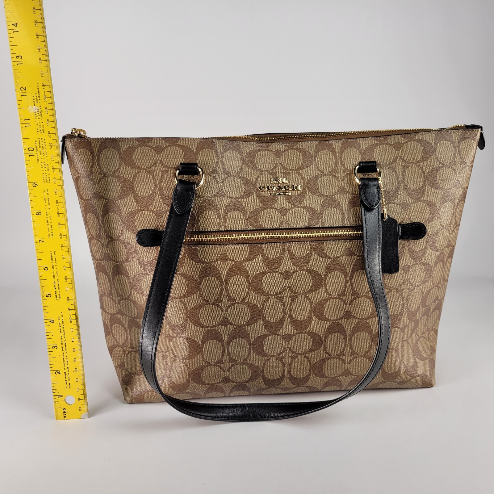 Authentic Coach Gallery Tote F79609 Signature Canvas – Excellent Condition