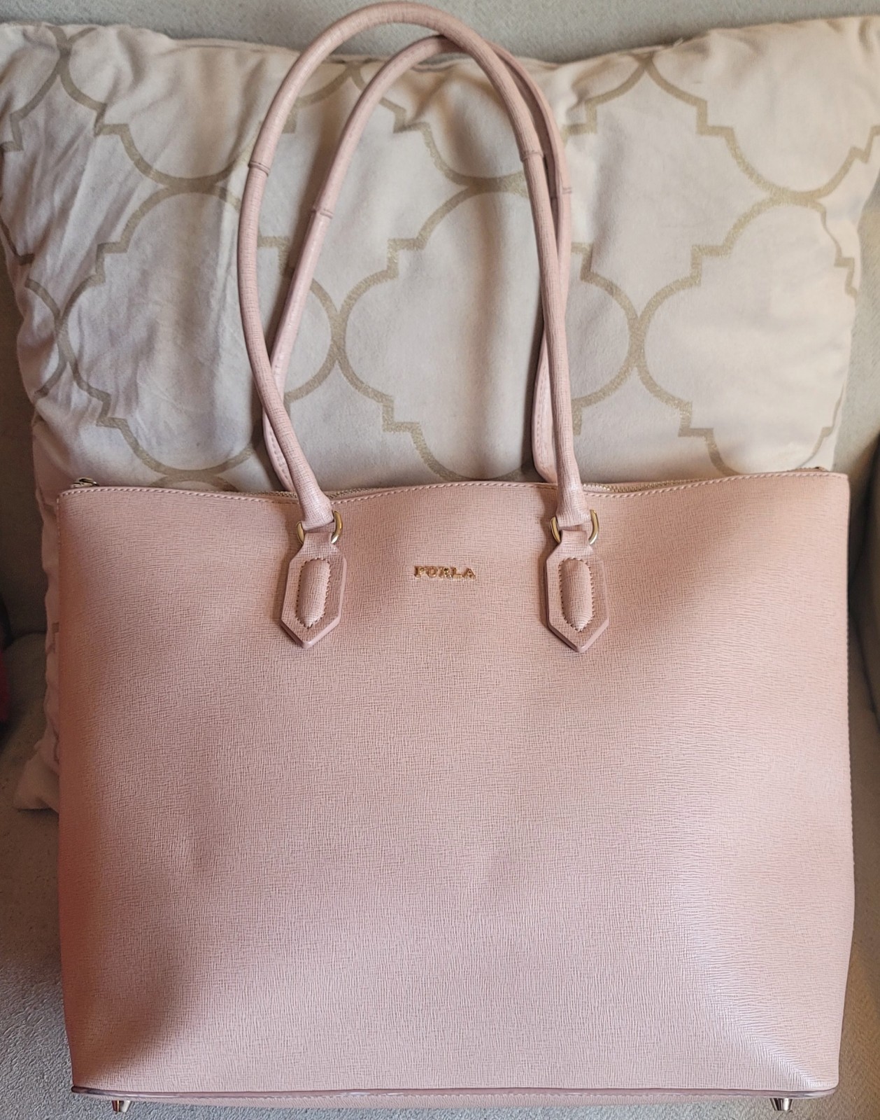 Furla Leather Tote Bag Pink Zip Up Saffino Leather Bottom Studs Large Structured
