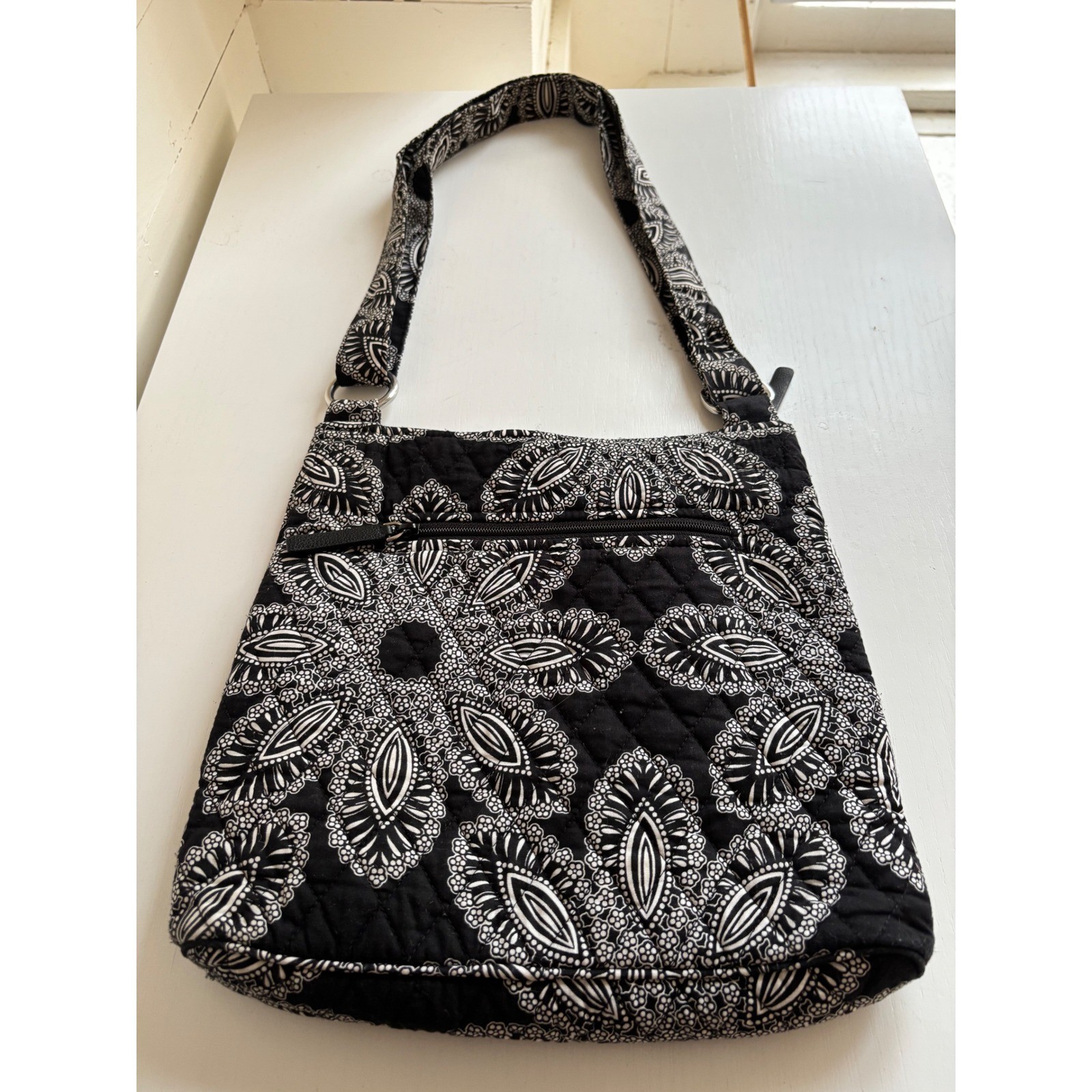 Vera Bradley Blanco Bouquet Hipster Crossbody Bag Floral Black White Adjustable