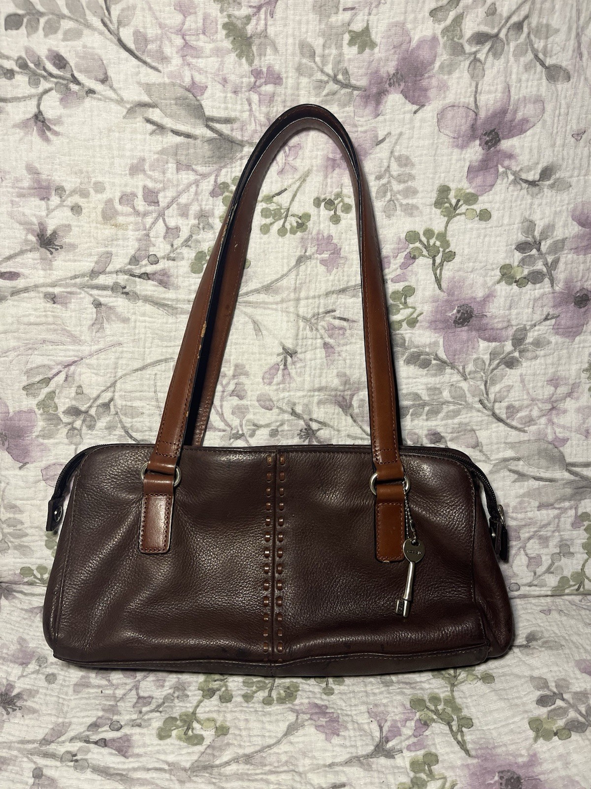 Fossil Brown Pebbled Shoulder Bag Zip Closure Key Charm Lined Inner Pockets