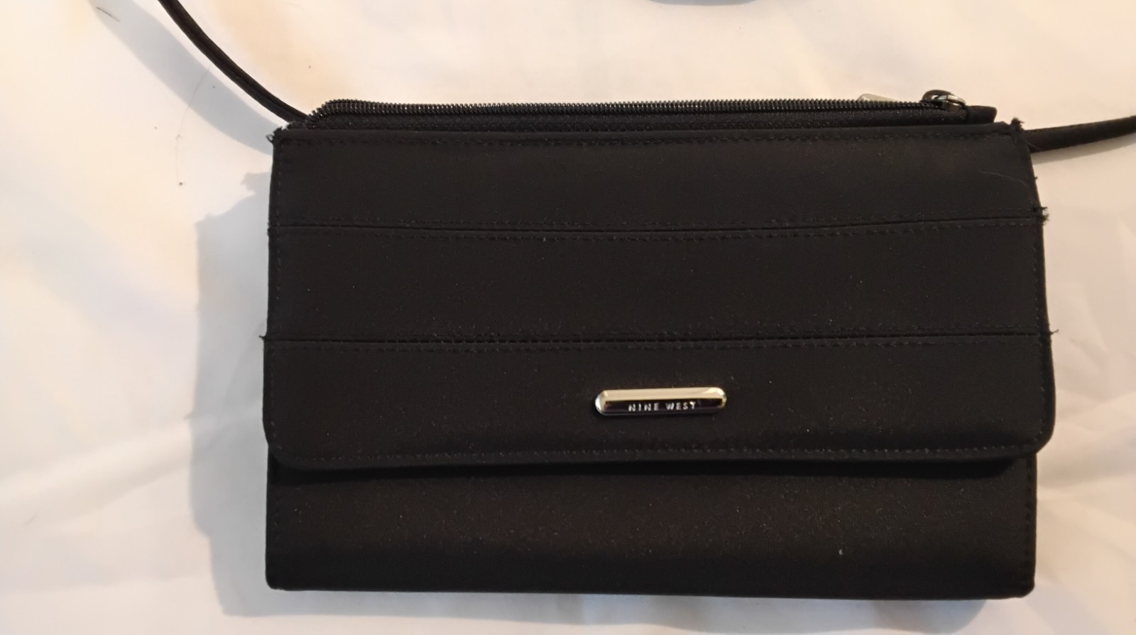 Nine West Organizer Crossbody Multi Pocket Bag Travel Purse