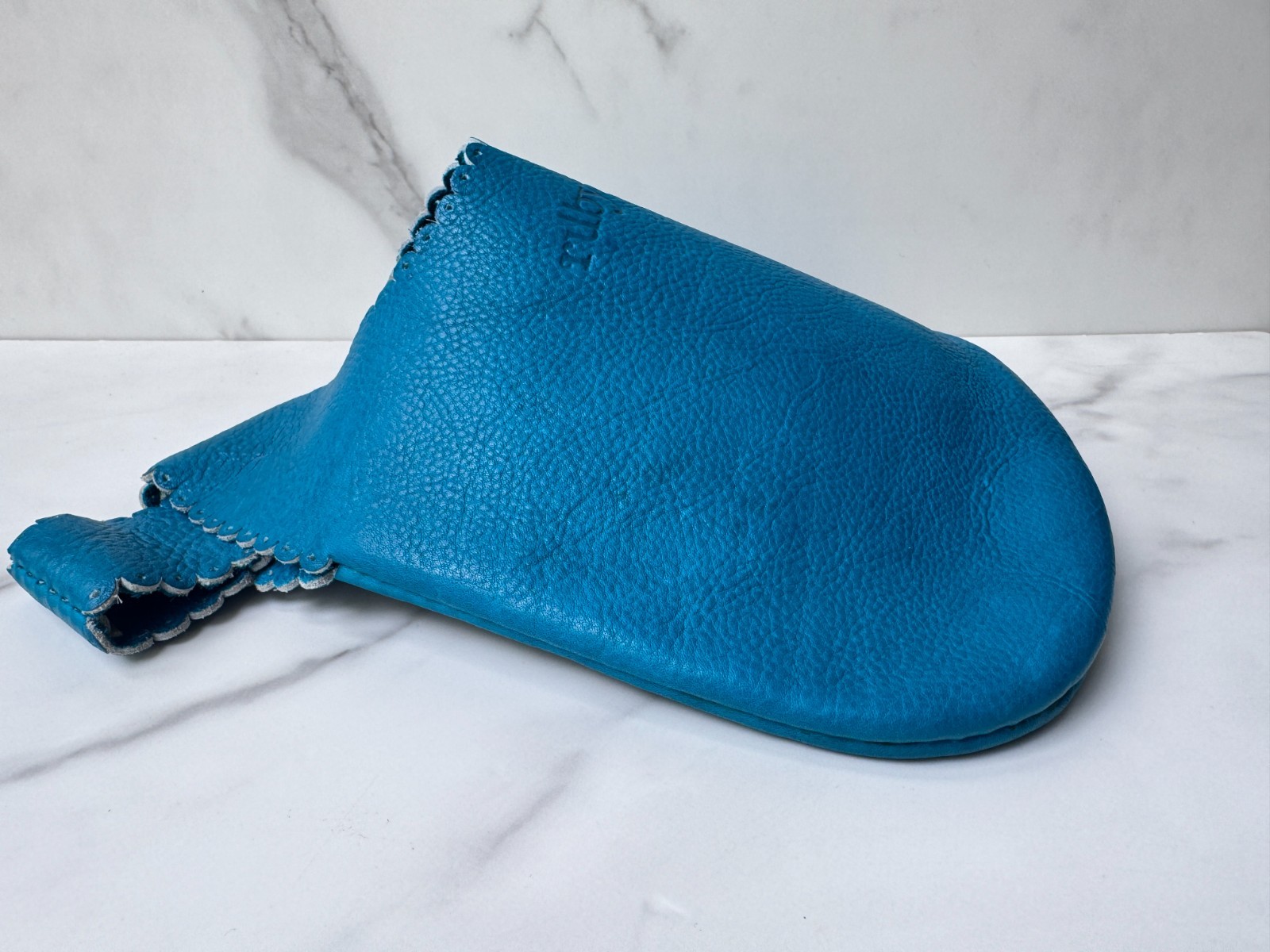 Pre-Owned RUBYZAAR Blue Pebbled Perforated Lace Leather Teardrop Wristlet Bag