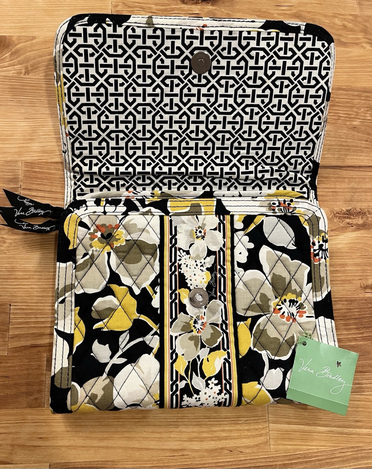 VERA BRADLEY Cosmetics Jewelry Folio Folding Bag Dogwood Pattern BRAND NEW