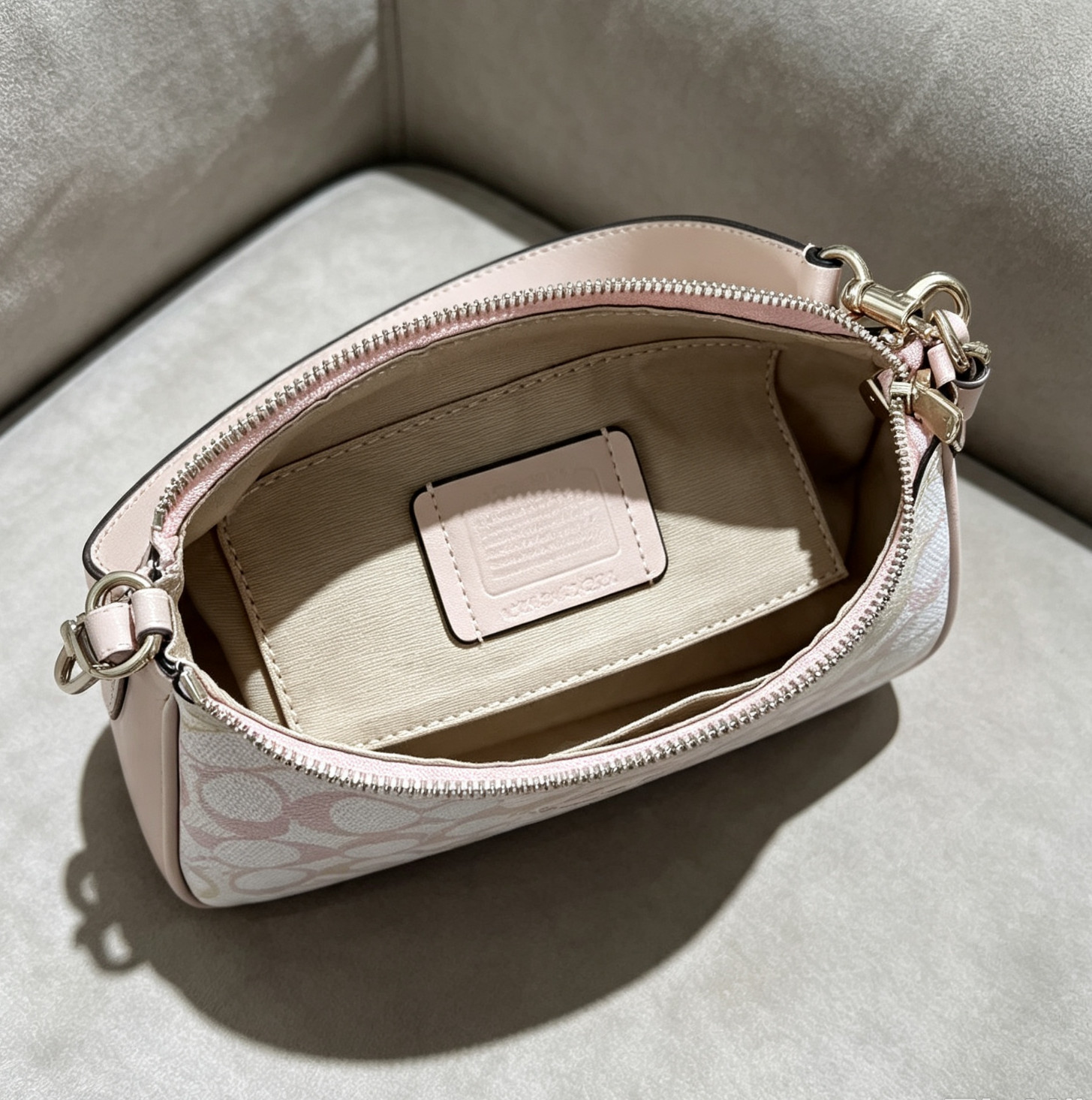 Coach Teri Shoulder Bag In Pretty Signature Canvas CDZ05 Gold/Chalk/Pink New