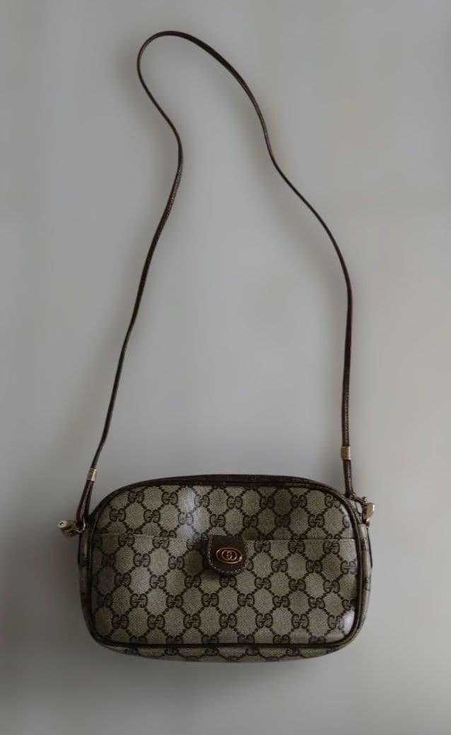 GUCCI GG Supreme Canvas Shoulder Bag 10.6in x 7.5in Vintage Damaged Authentic
