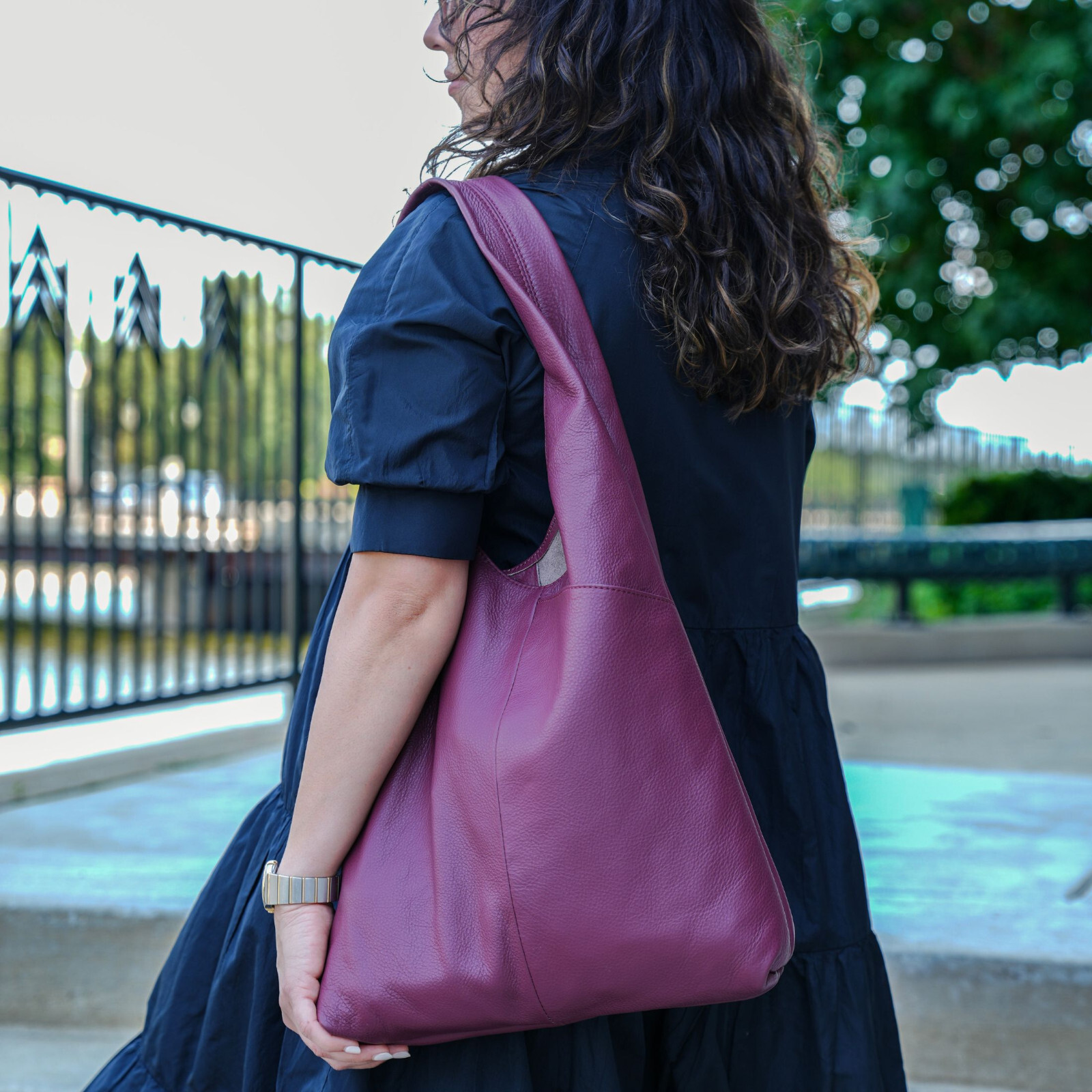 Women’s Tote bag/Ladies Purse/Travel Shopping Bag Hobo type Carry Shoulder Bag