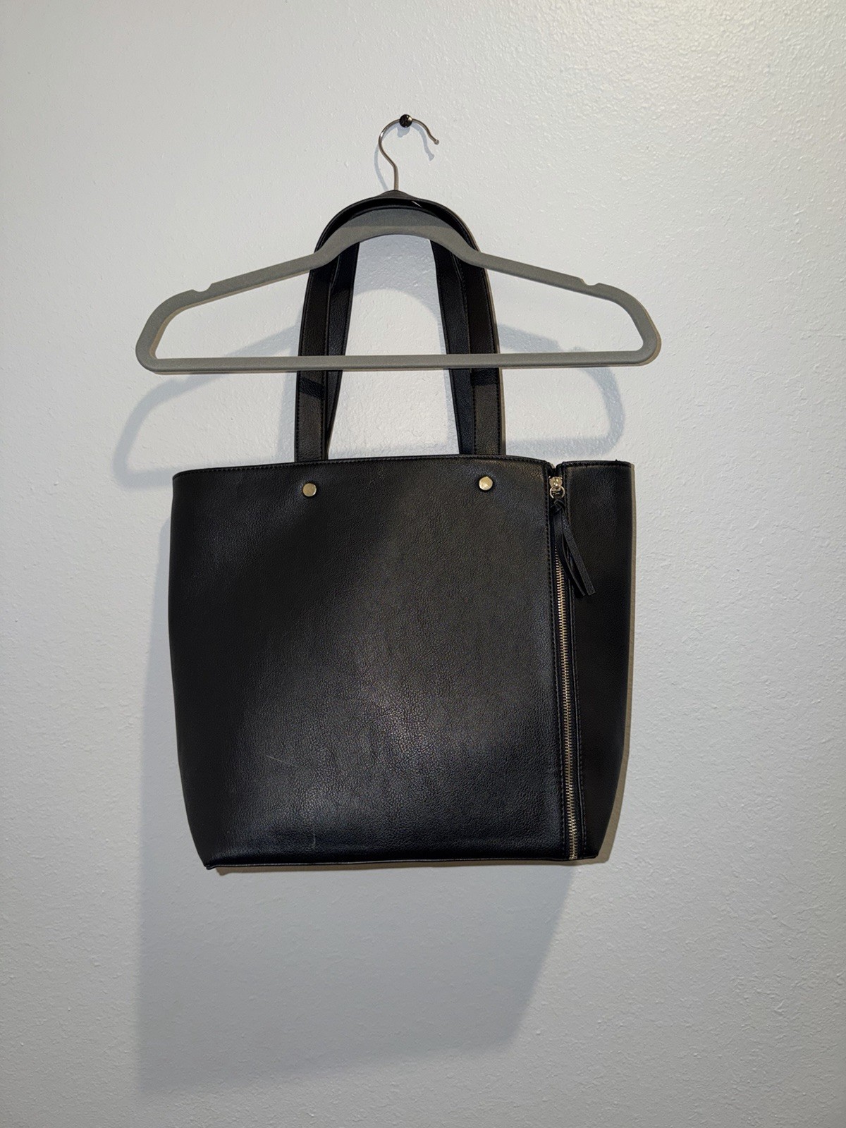 Neiman Marcus Black Women’s Tote Bag Zip Closure Side. 2 scratches as pictured