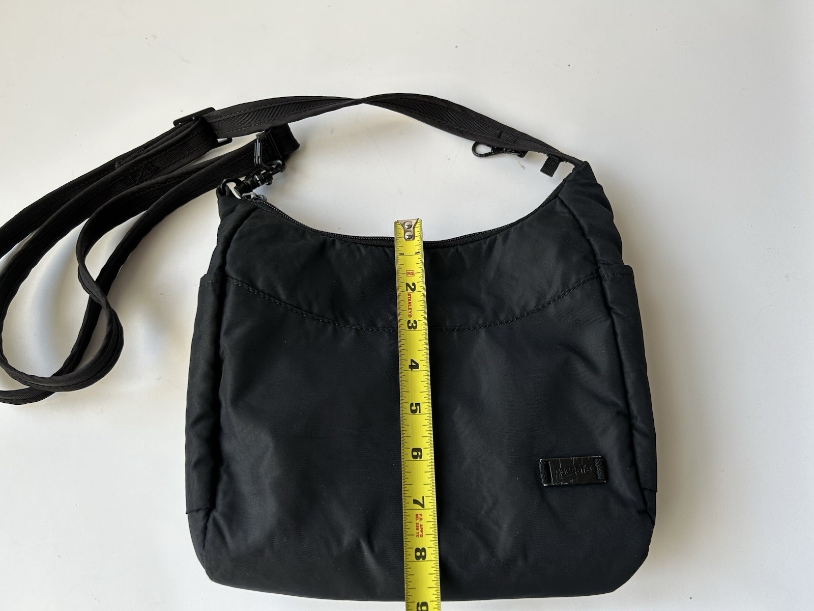 Pacsafe Citysafe 100 GII 20120 RFID Anti-Theft Exomesh Crossbody Bag Black