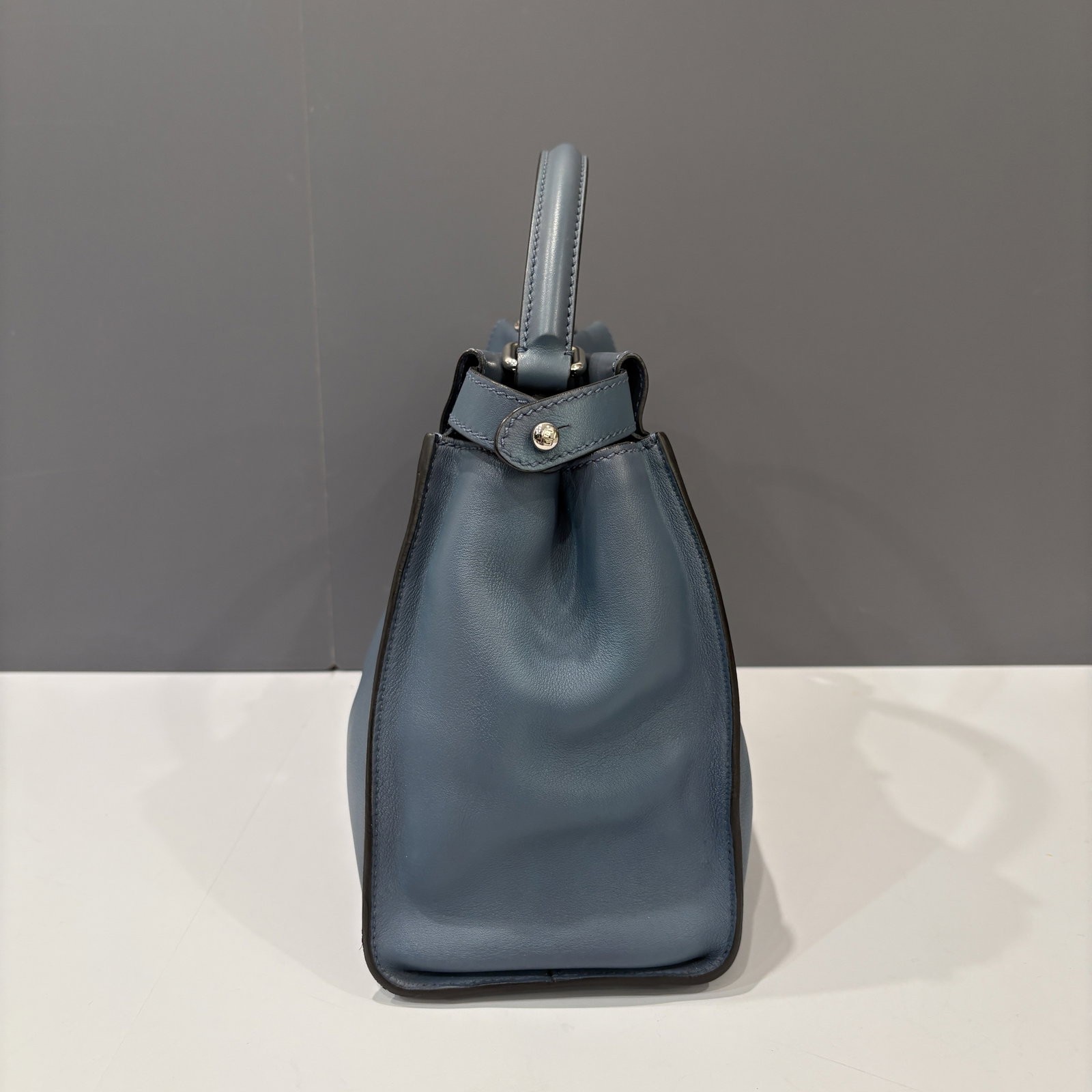 Fendi Peekaboo Iconic Medium Blue Calfskin (ws010626g6)