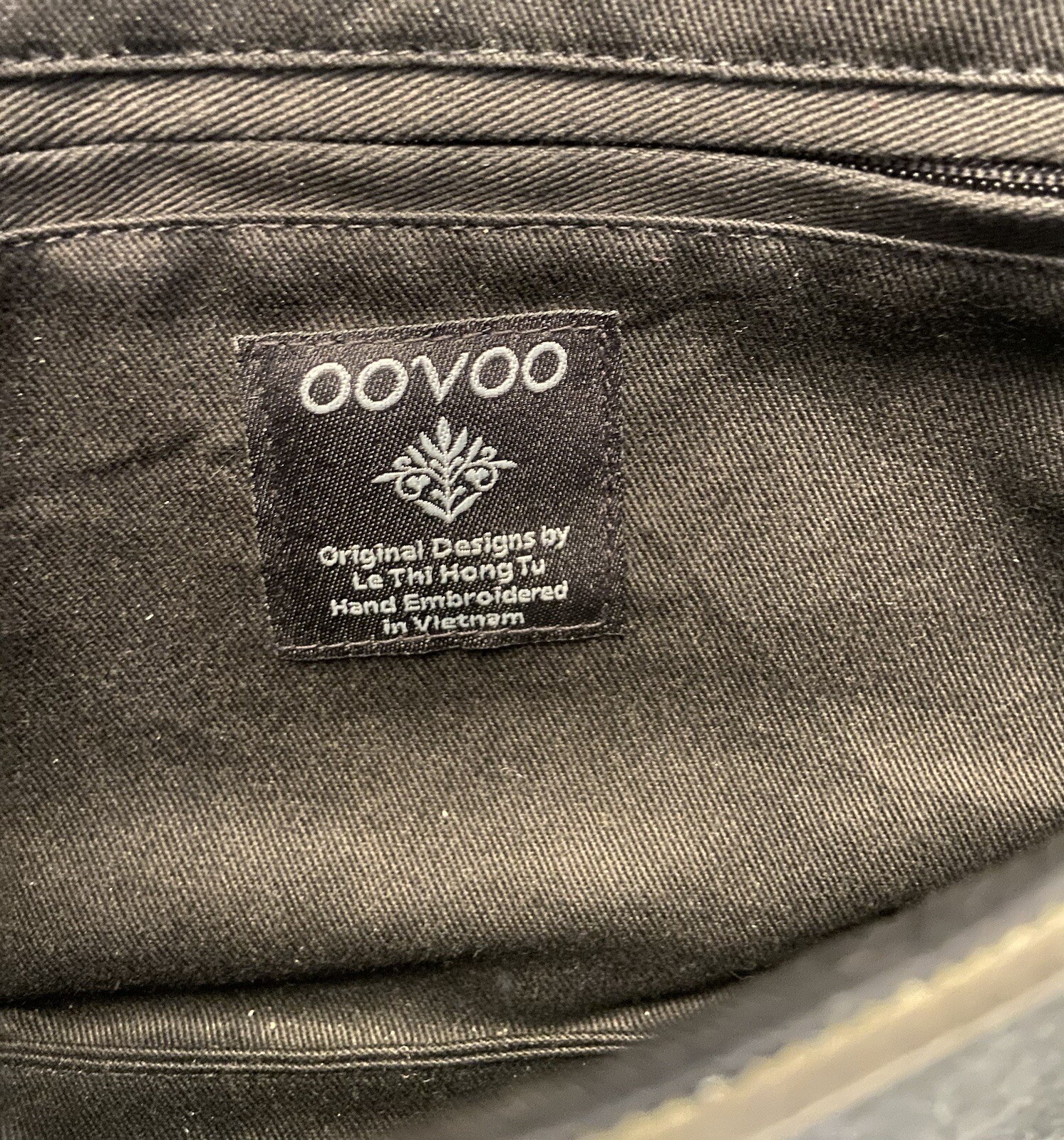 Oovoo Design Embroidered Handbag, Multicolor, Adjustable Multi-use EUC