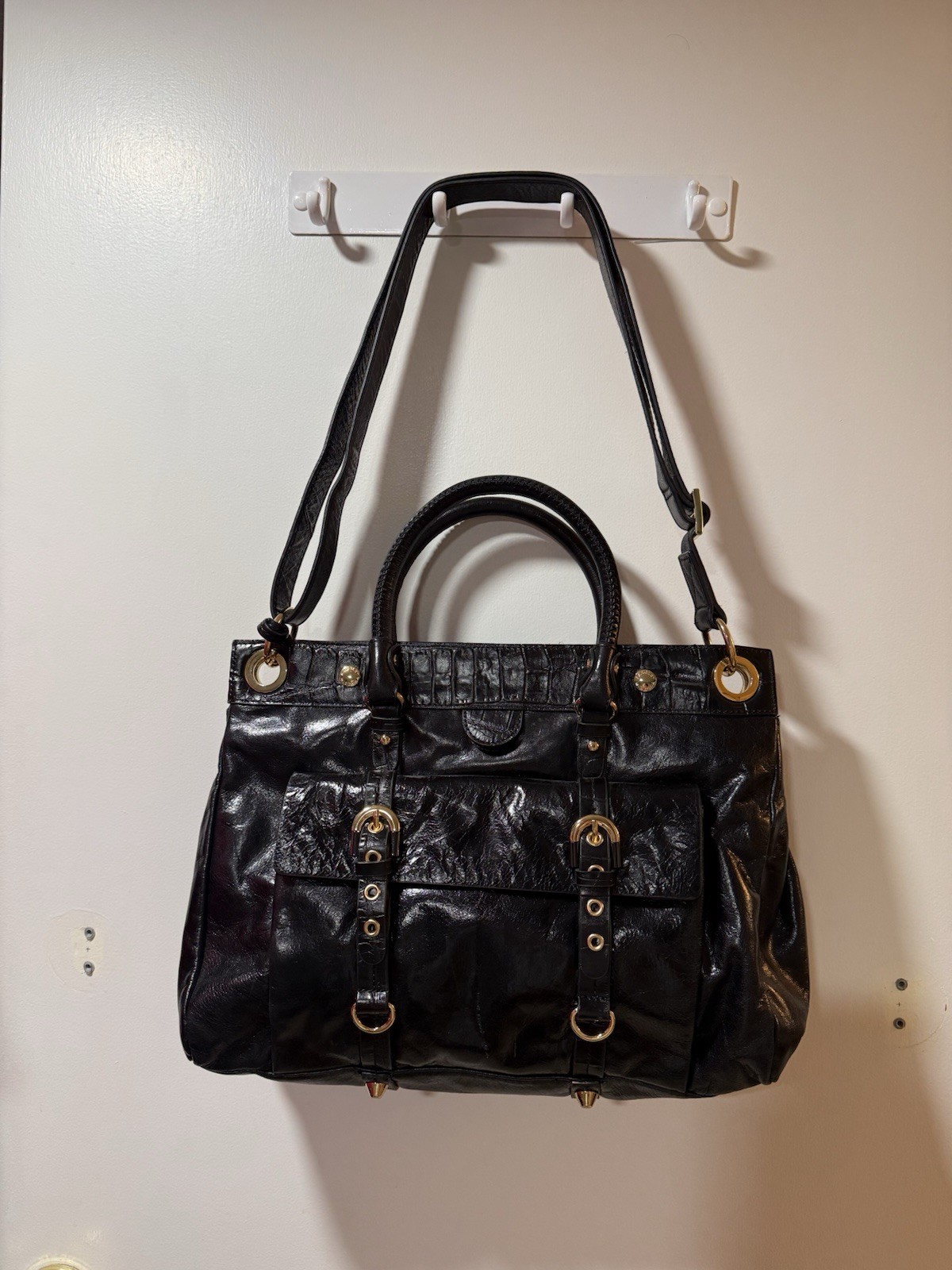 Badgley Mischka Black Satchel Top Handle Bag Zip Gold Hardware Pockets