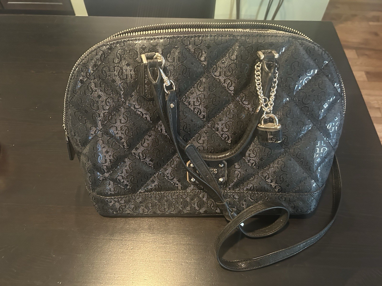 GUESS Black