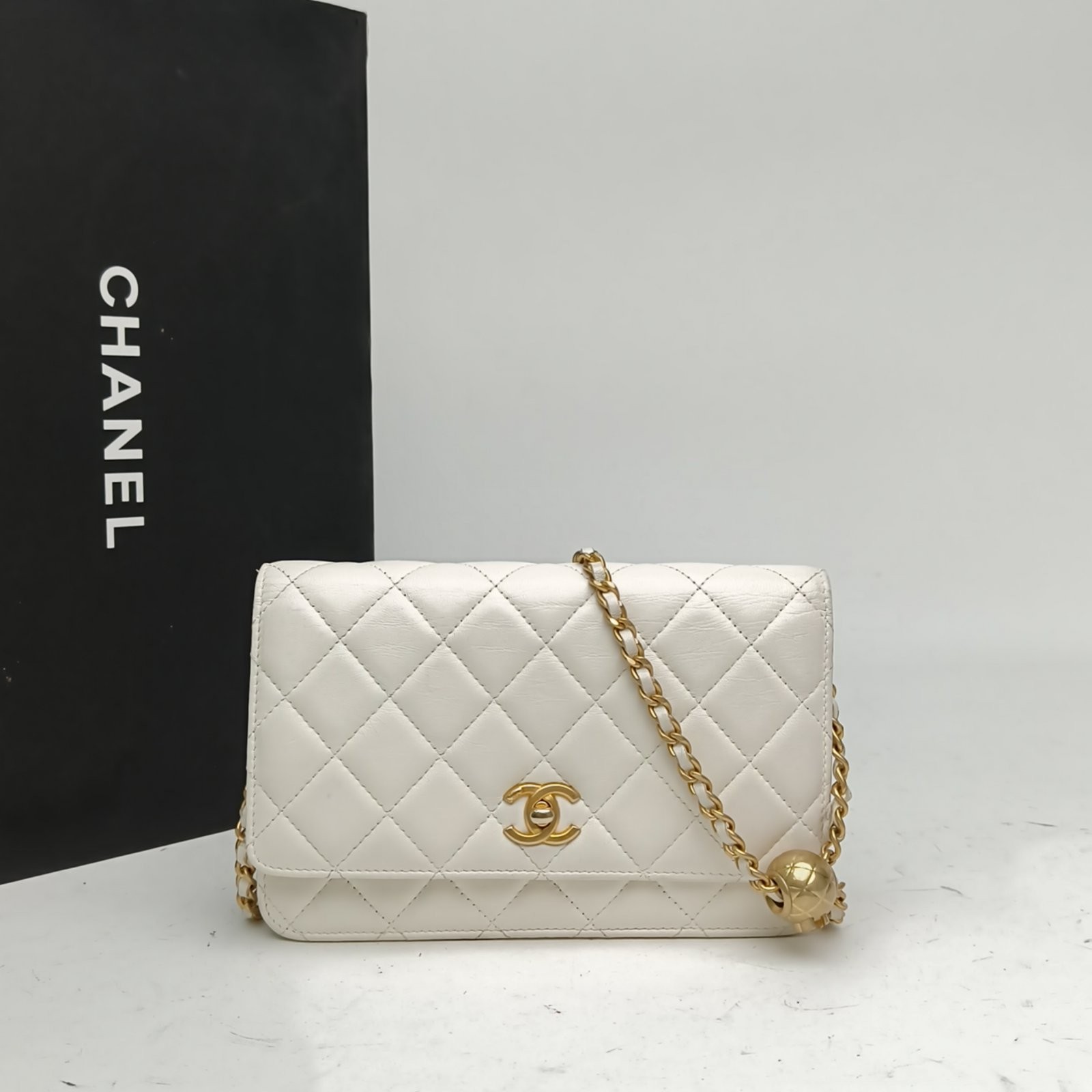 CHANEL CF WOC 19cm White Lambskin Crossbody Bag