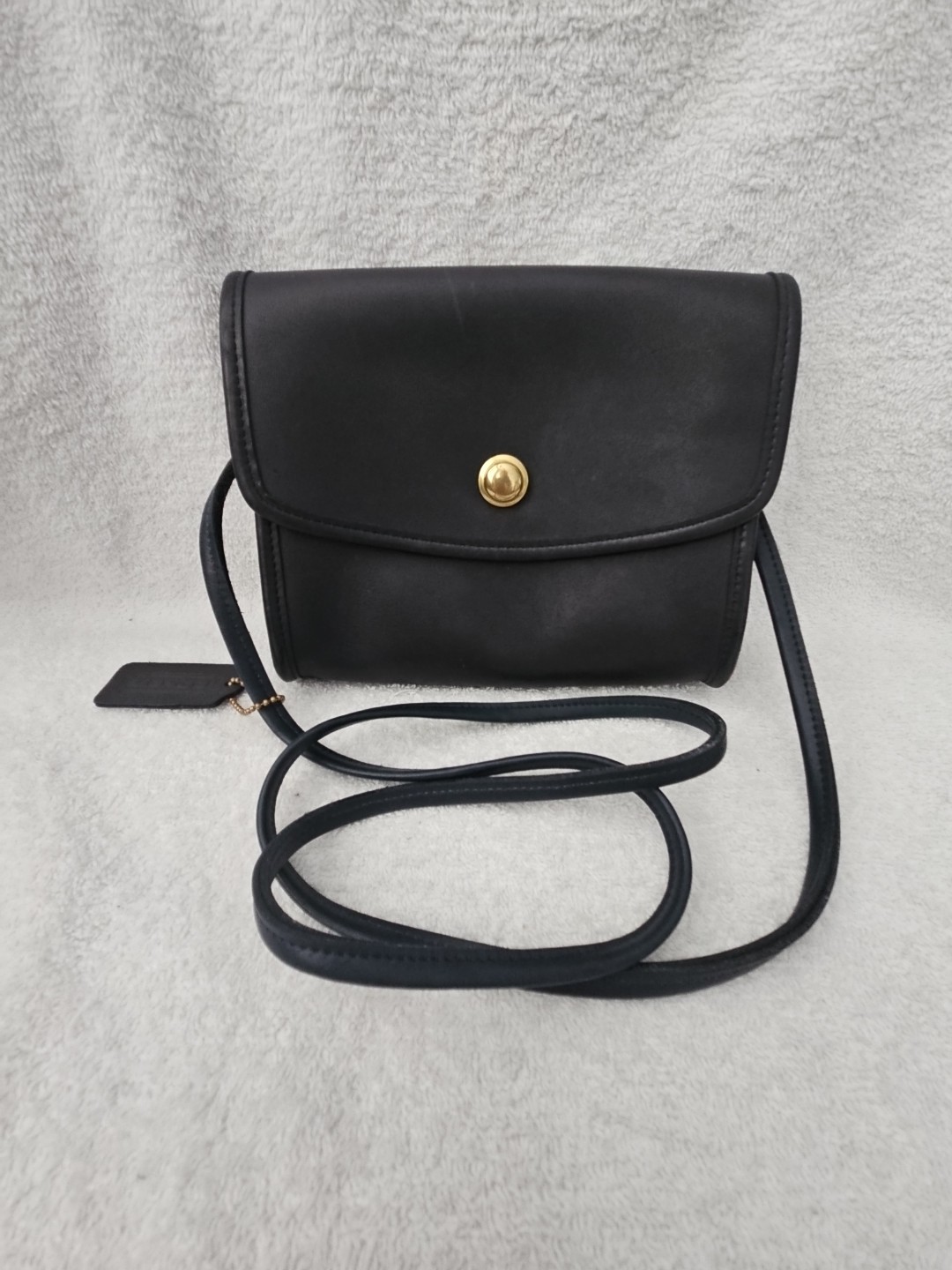 COACH “Chrystie Bag” Navy Blue Leather Crossbody Springlock Latch Vtg Excellent