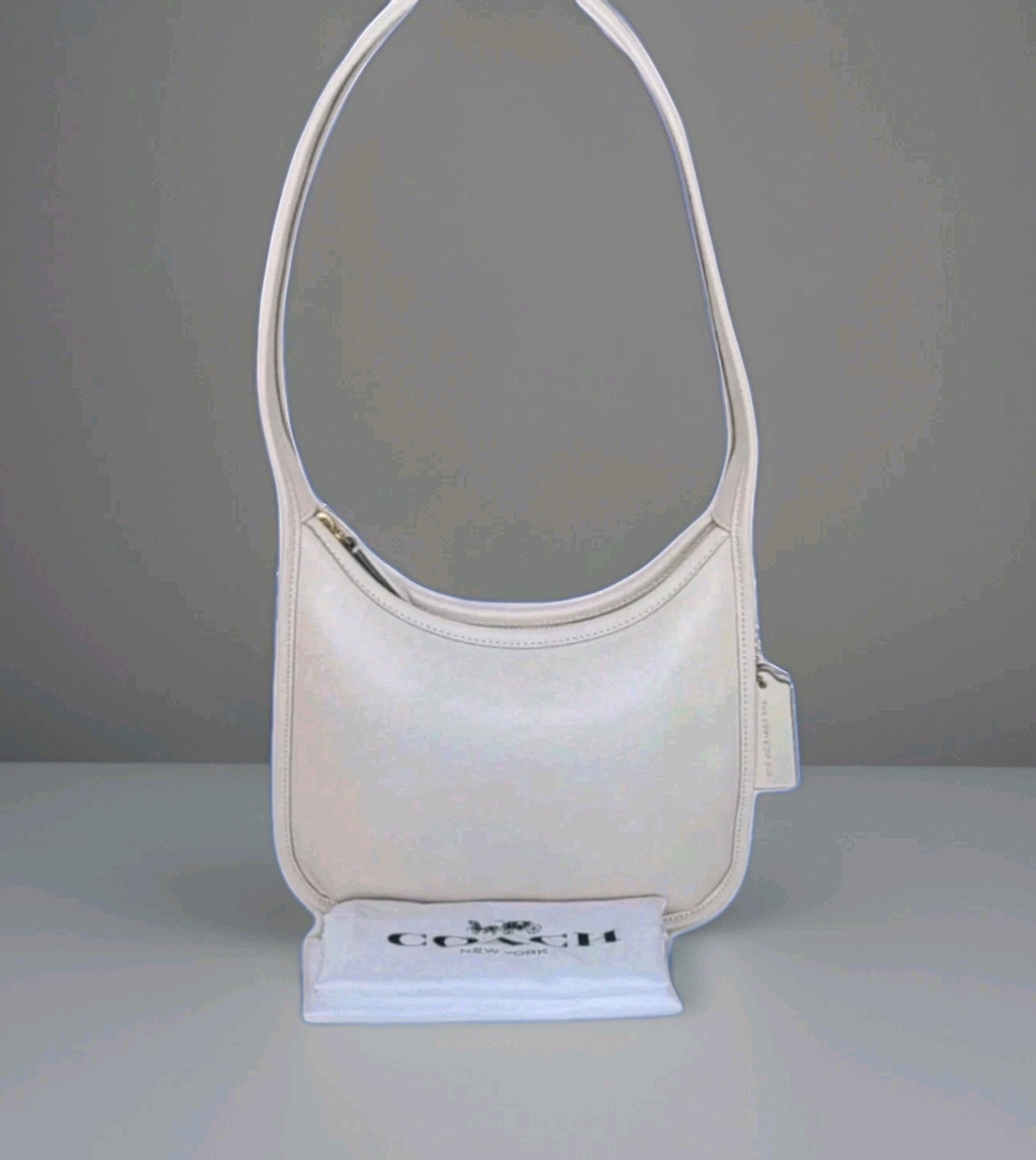NWT Coach Curve Zip Bag Chalk White Glovetanned Leather Shoulder Bag CAF11 Brass
