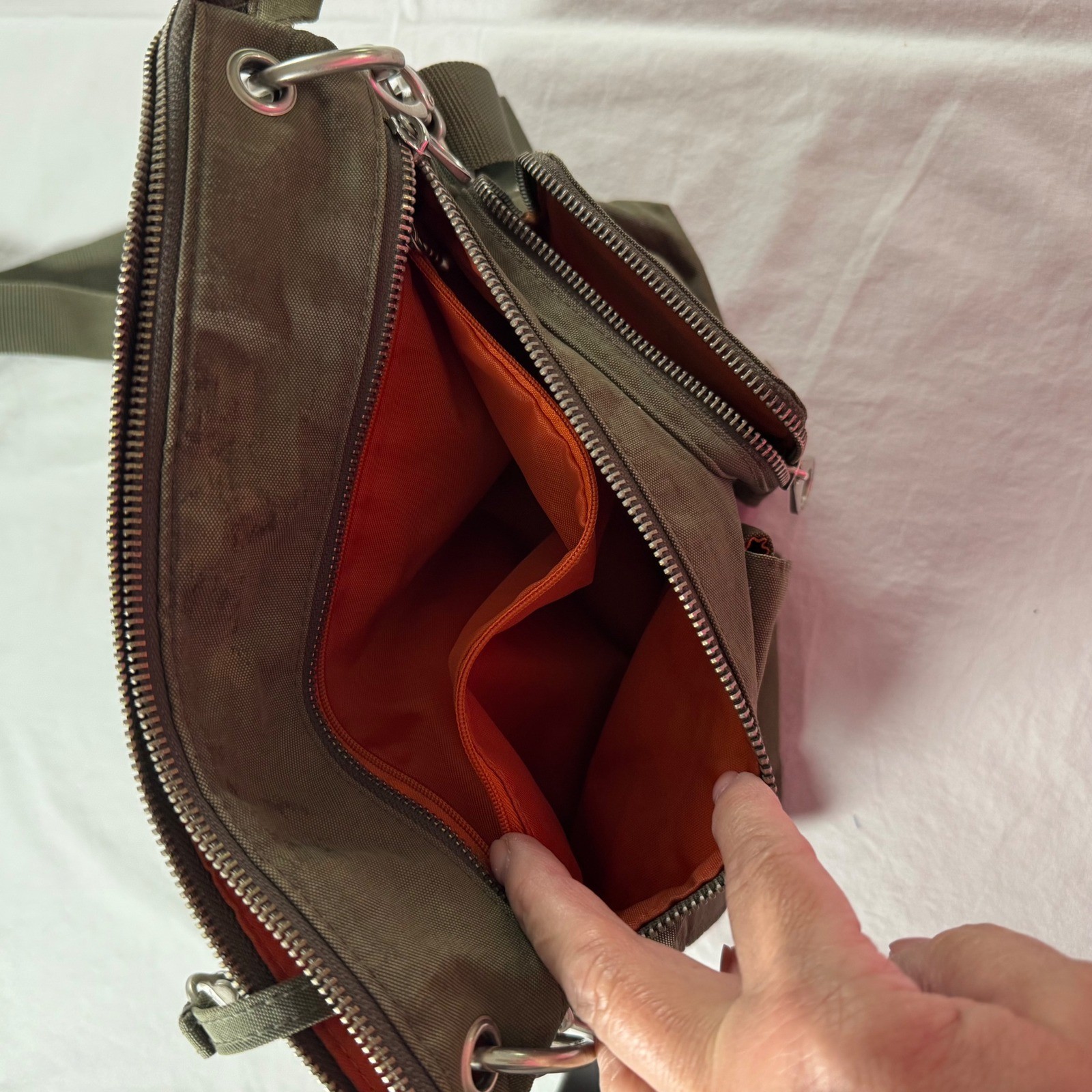 Baggallini Sydney Olive Green Multi-Pocket Nylon Adjustable Crossbody Bag