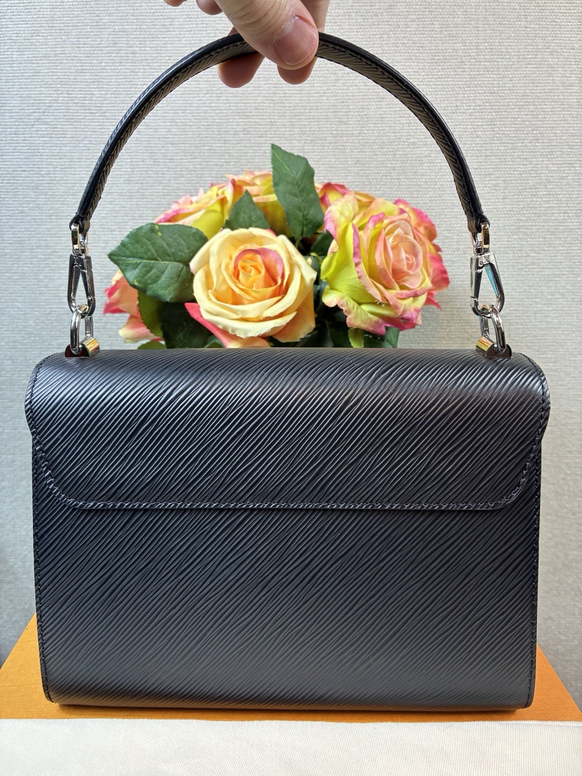 Louis Vuitton LV Black Epi Leather MM Twist Limited Edition Shoulder Bag – NWOT