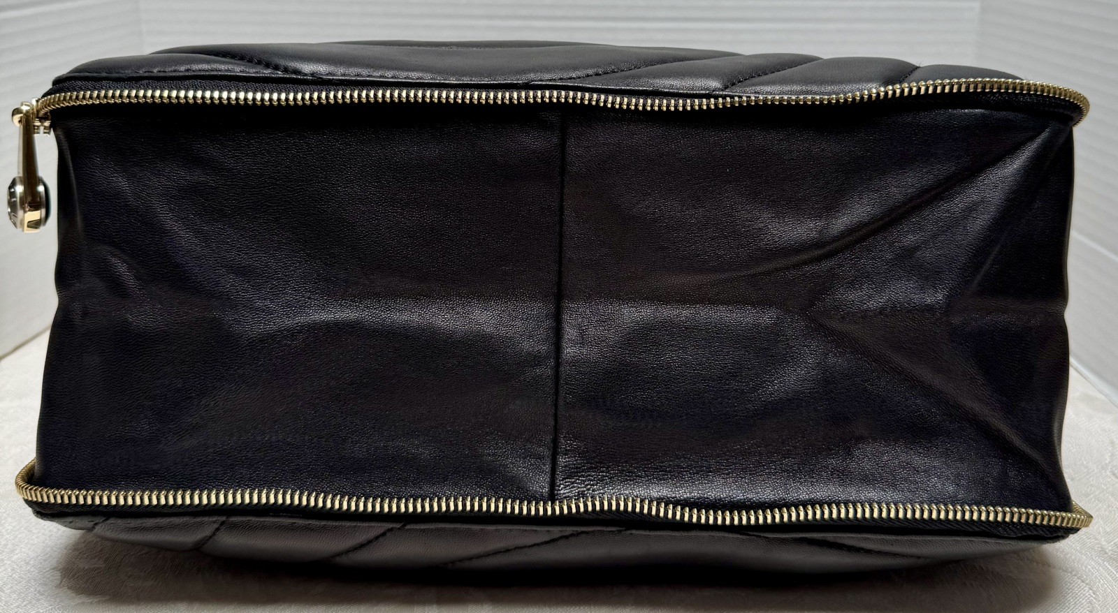 Henri Bendel Quilted Swirling Leather Zip Chain Strap Shoulder Bag Black