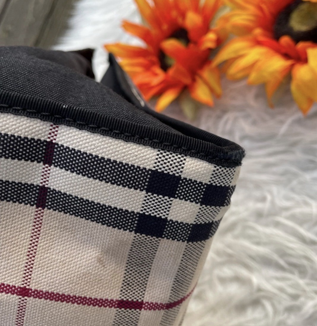 BURBERRY nova print bag in VERY GOOD CONDITION 💯 authentic