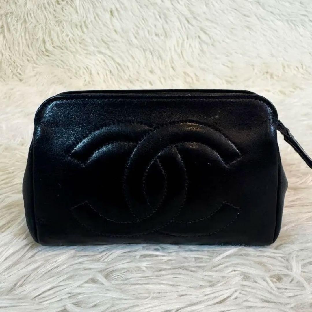 Chanel Pouch Lambskin 9cm 12cm Black Gold Hardware Coco Boutique Seal Authentic