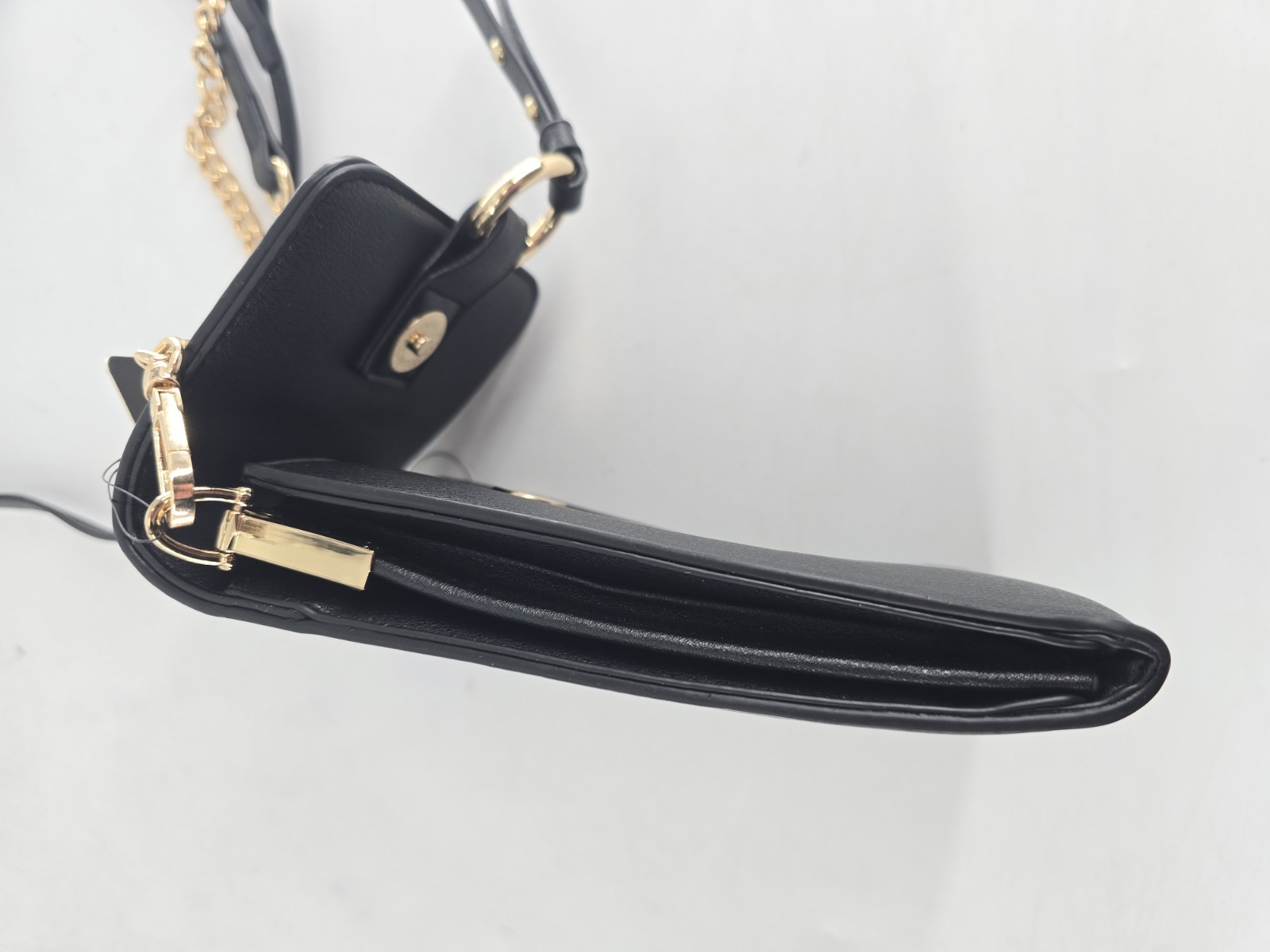 Becool Vegan Leather Ring Ring Phone Case Crossbody Clutch Black Brass NWT